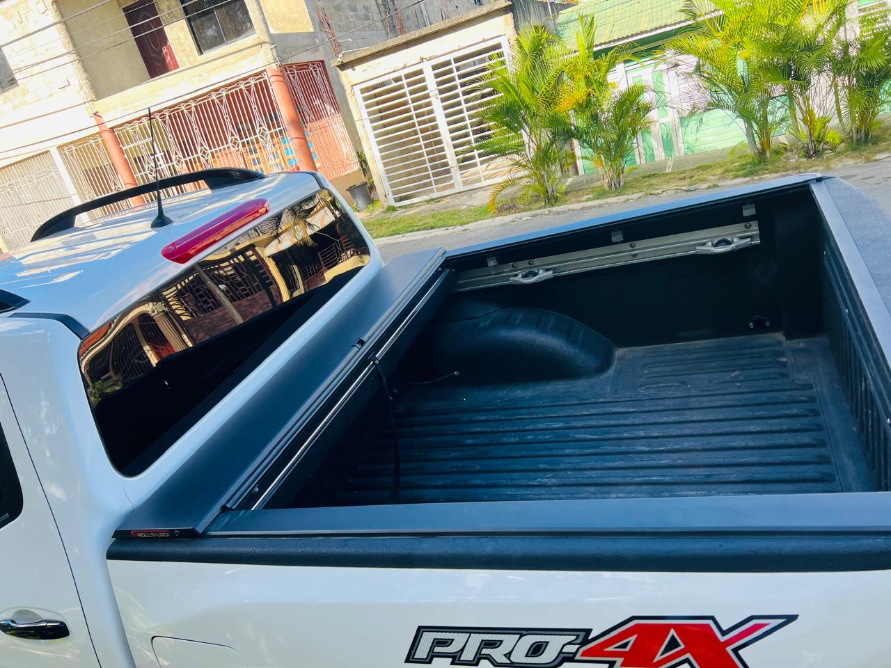 jeepetas y camionetas - Nissan frontier pro x 2022 5