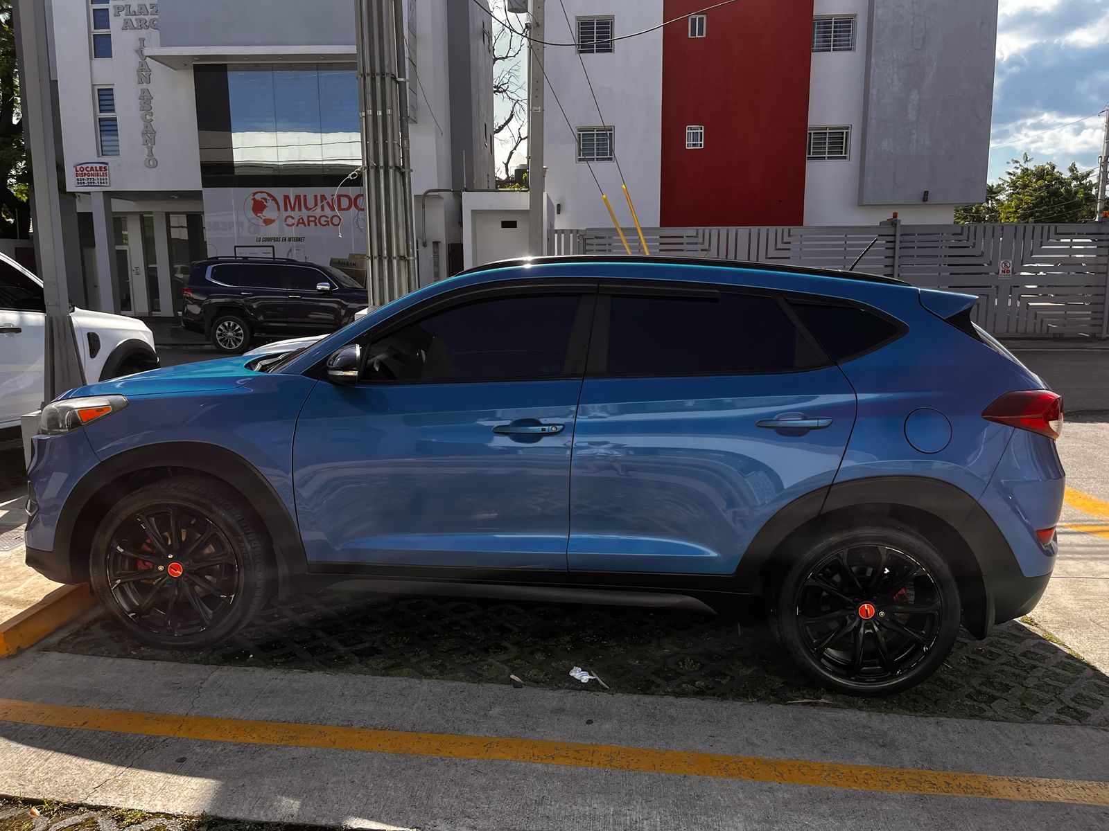 jeepetas y camionetas - Vehiculo Hiunday tucson en OFERTA 6
