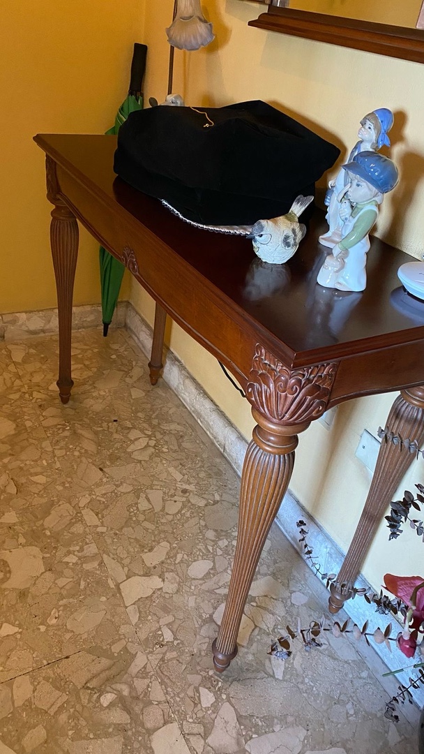 muebles y colchones - Mesa parson en madera sólida con detalles tallados  1