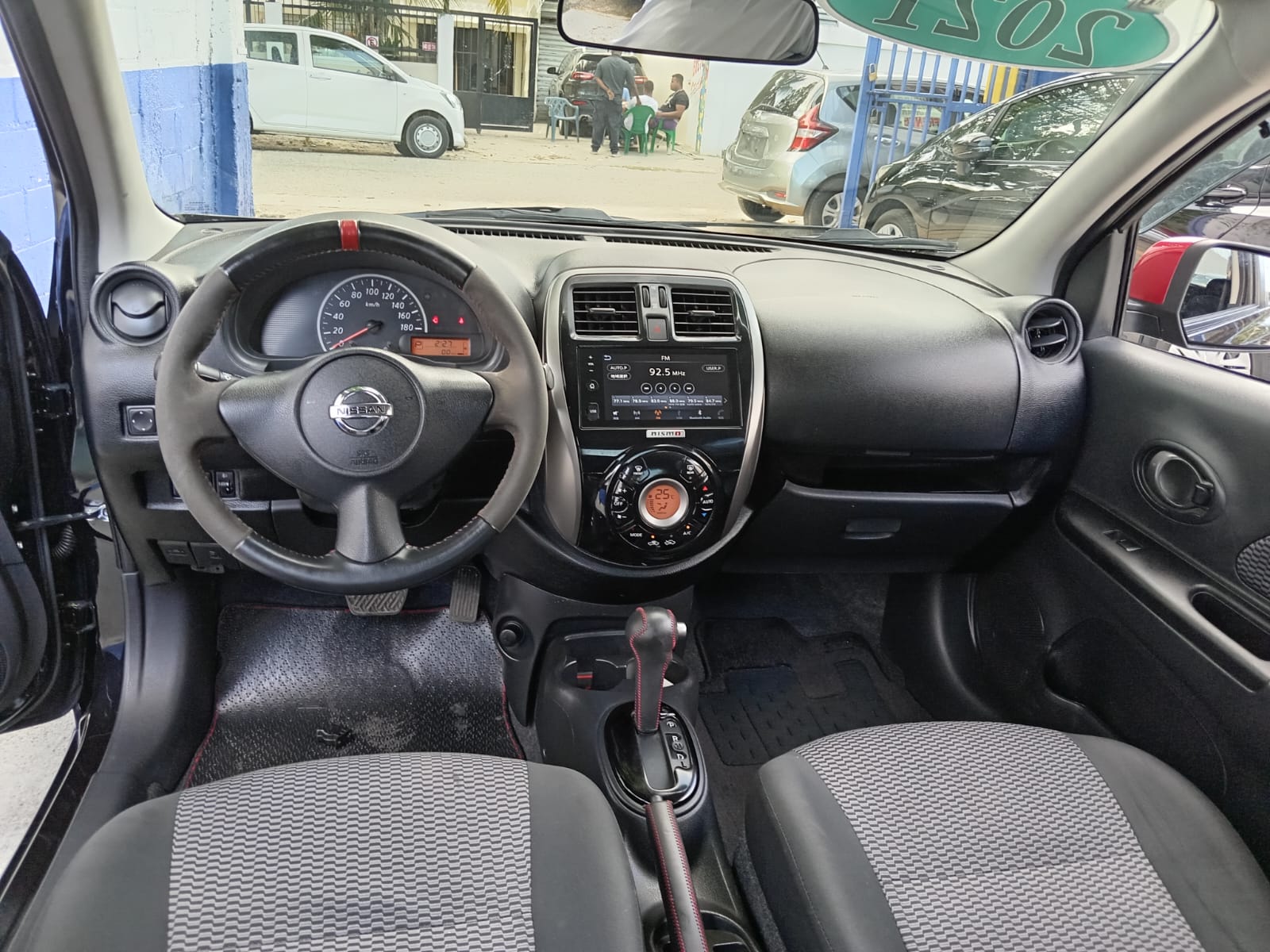 carros - NISSAN MARCH  6