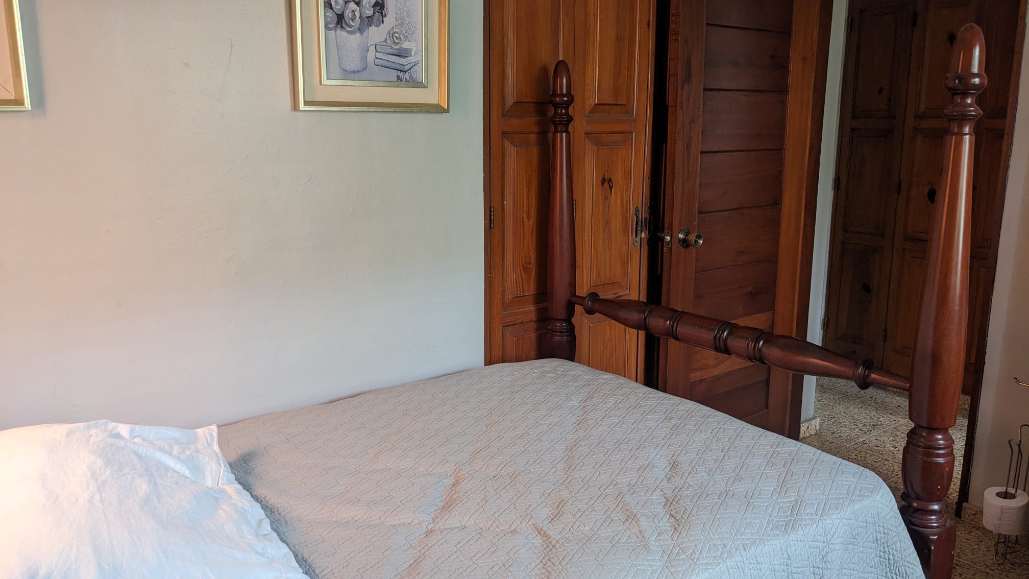 muebles y colchones - VENDO CAMA DE CAOBA TWIN 4