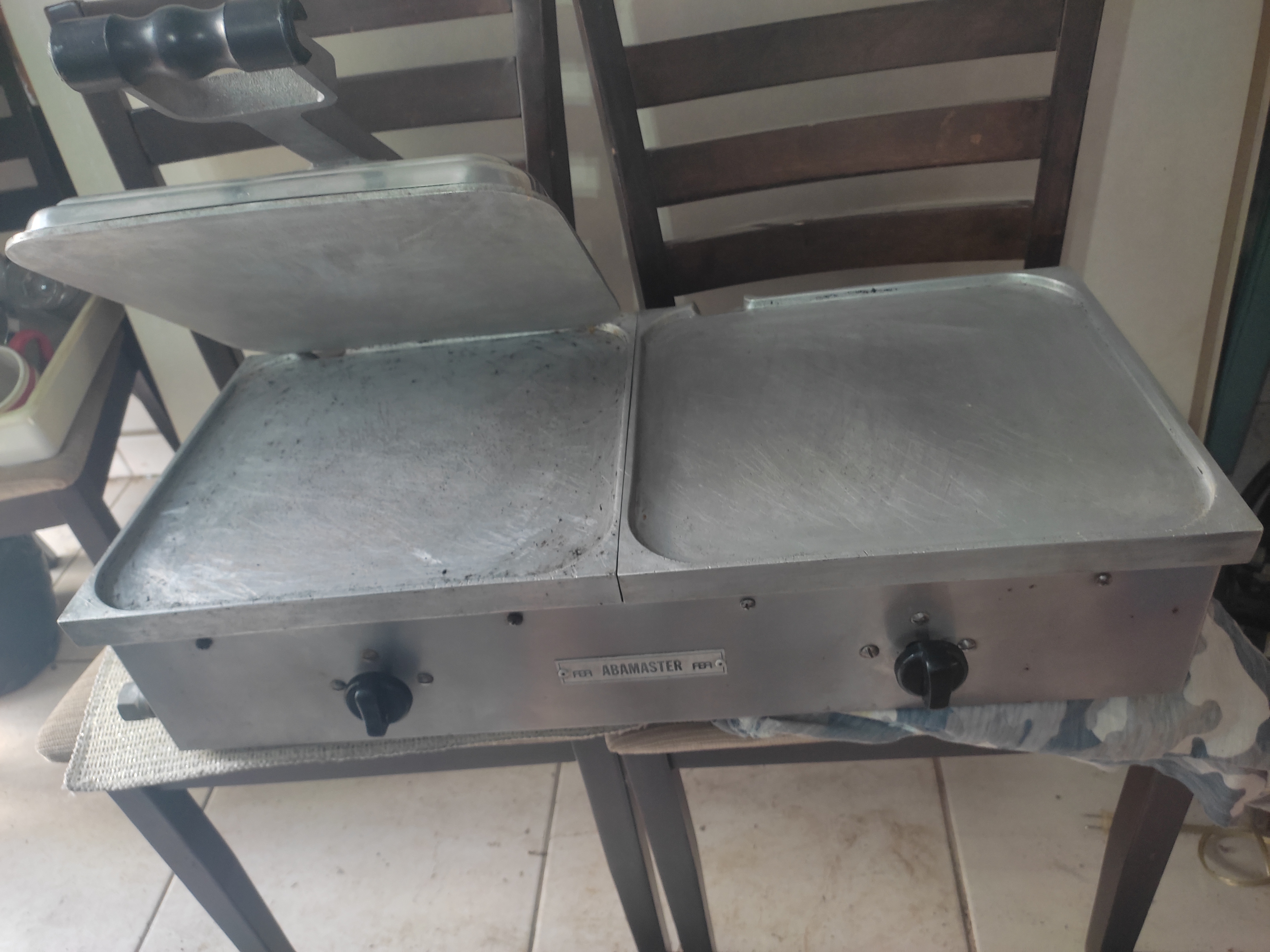 equipos profesionales - Tostadora y plancha en muy buena condiciones. 5
