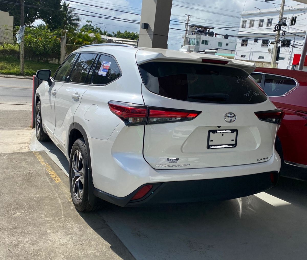 jeepetas y camionetas - 2020 Toyota Highlander XLE 4x4  7