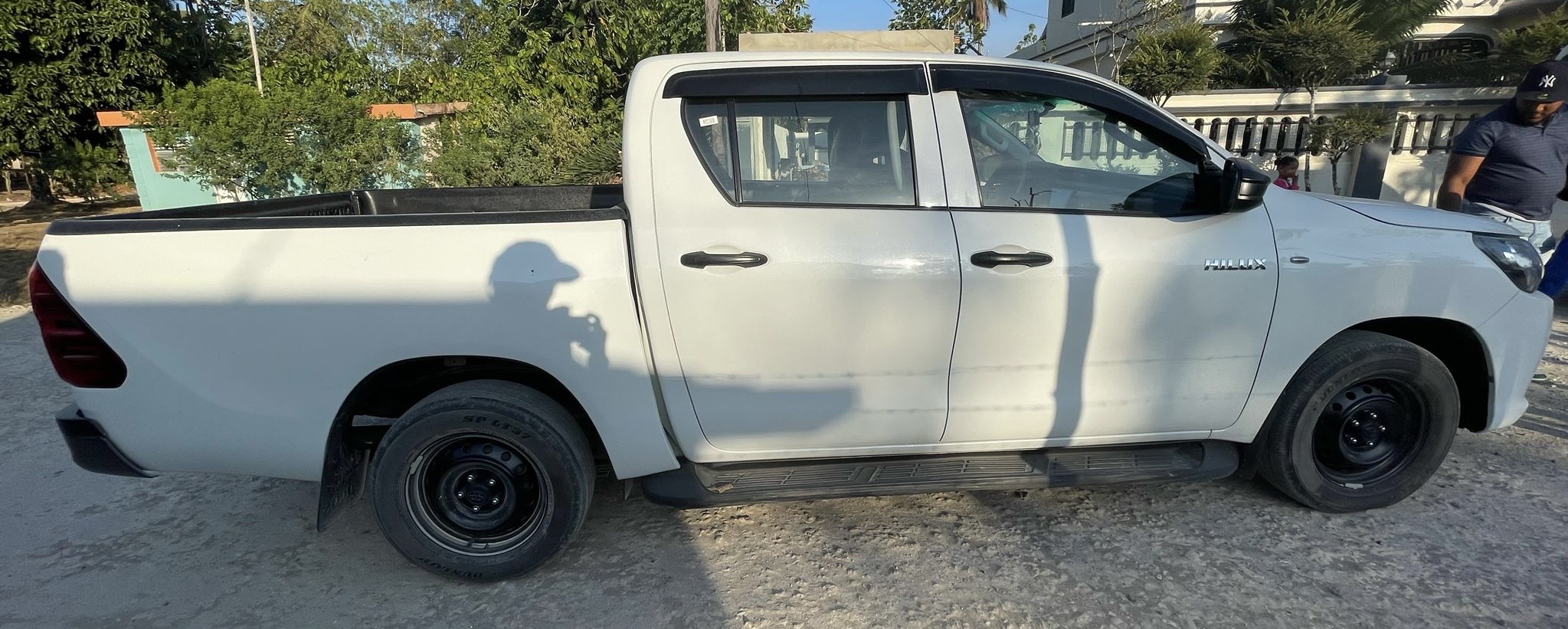 jeepetas y camionetas - Toyota Hilux 2023 1