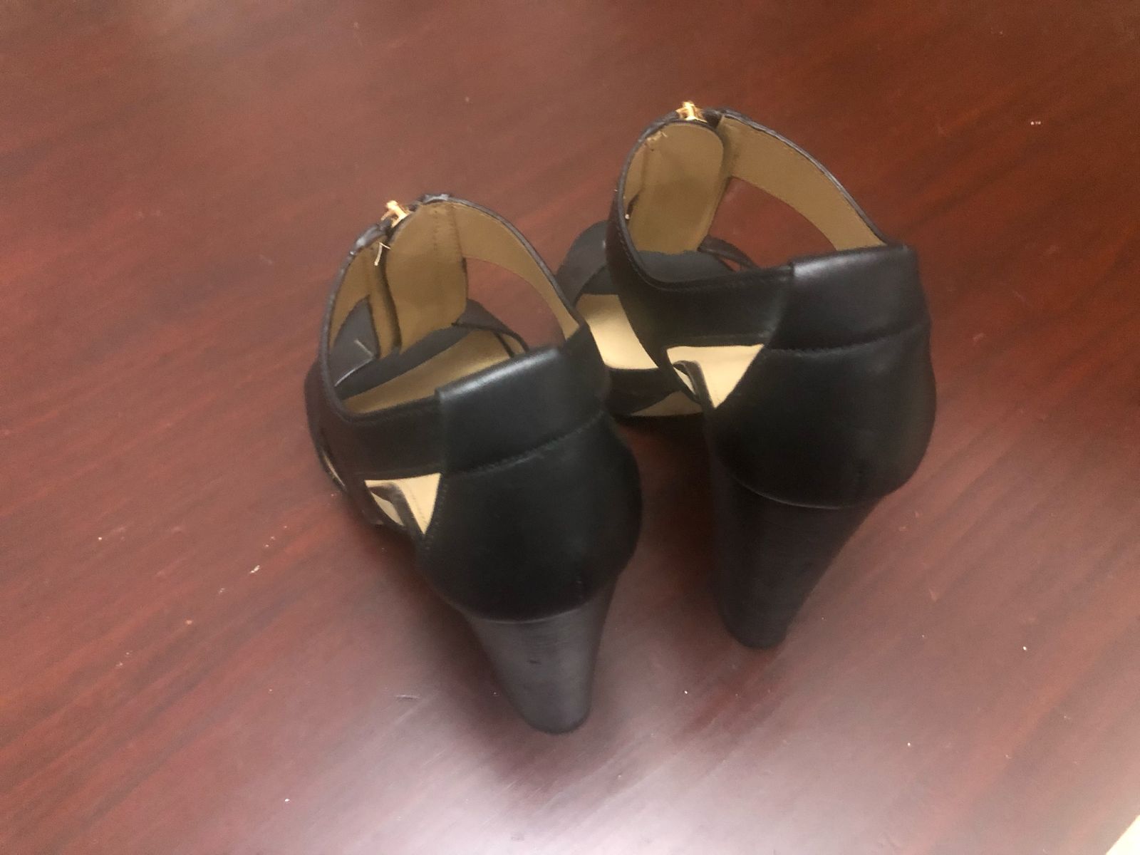 zapatos para mujer - Vendo zapatillas Michael Kors RD$4,000 2
