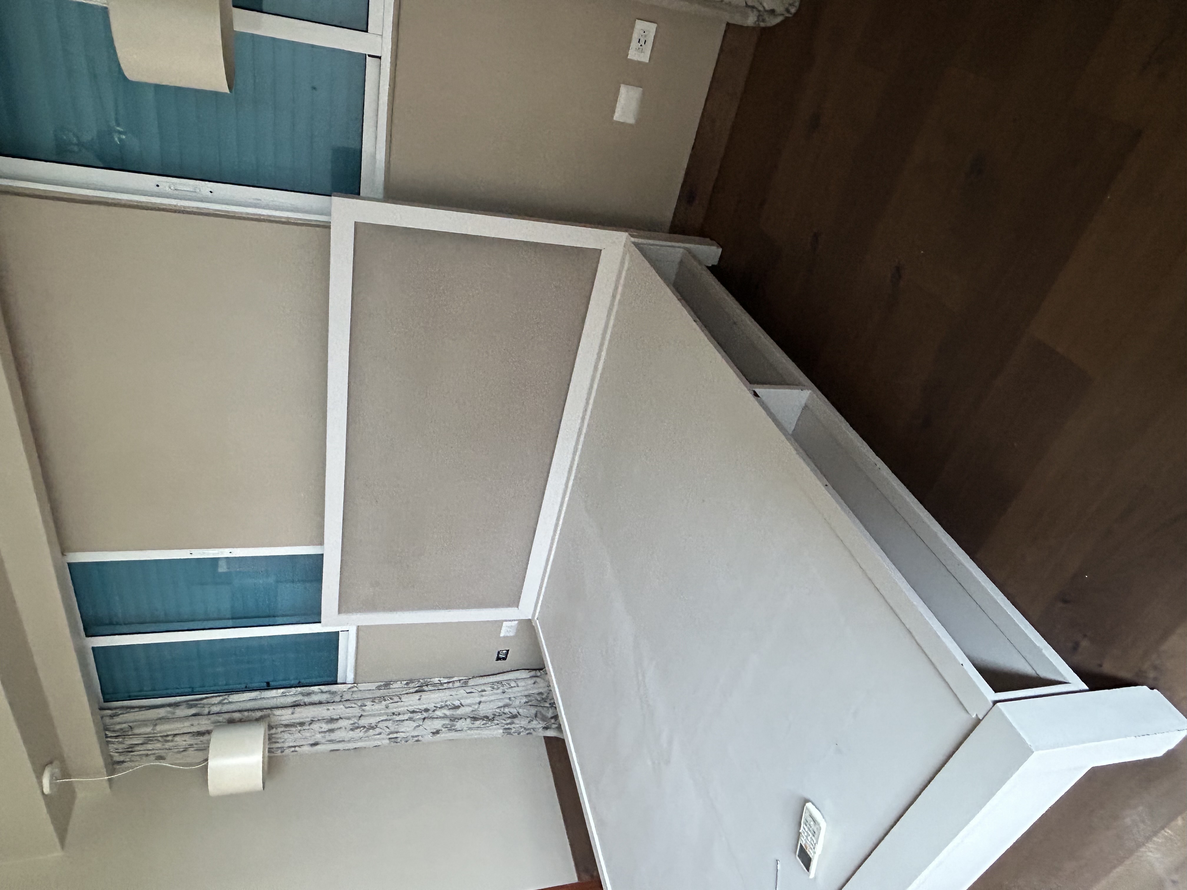 muebles y colchones - Cama King en caoba y espaldar en tela (no incluye colchón) 2