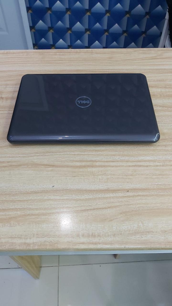 computadoras y laptops - Dell Latitude 3380 Intel Core i5 de 7ma Generación