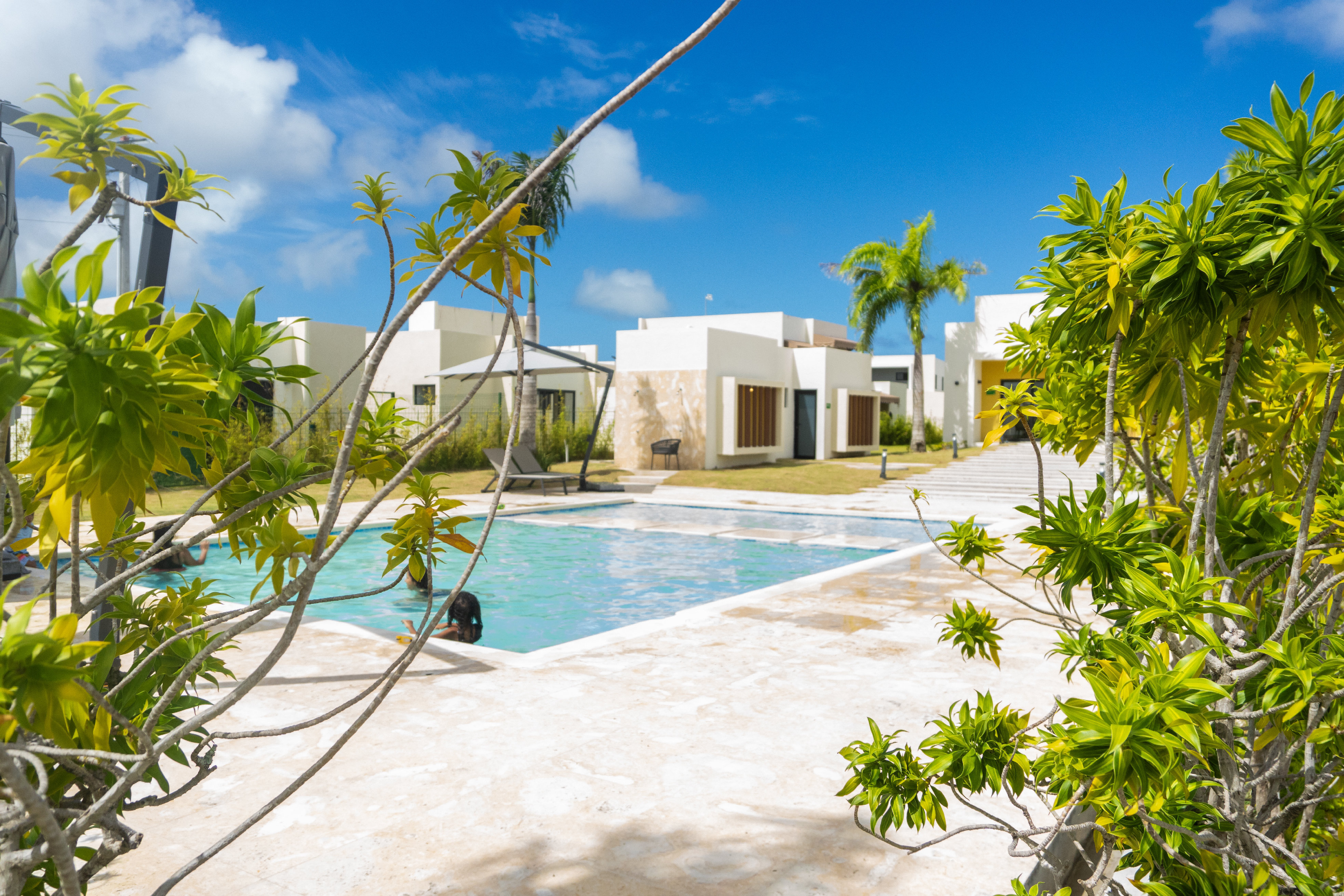 casas vacacionales y villas - Escapada Perfecta: Villa Segura con Piscina y Gym 0