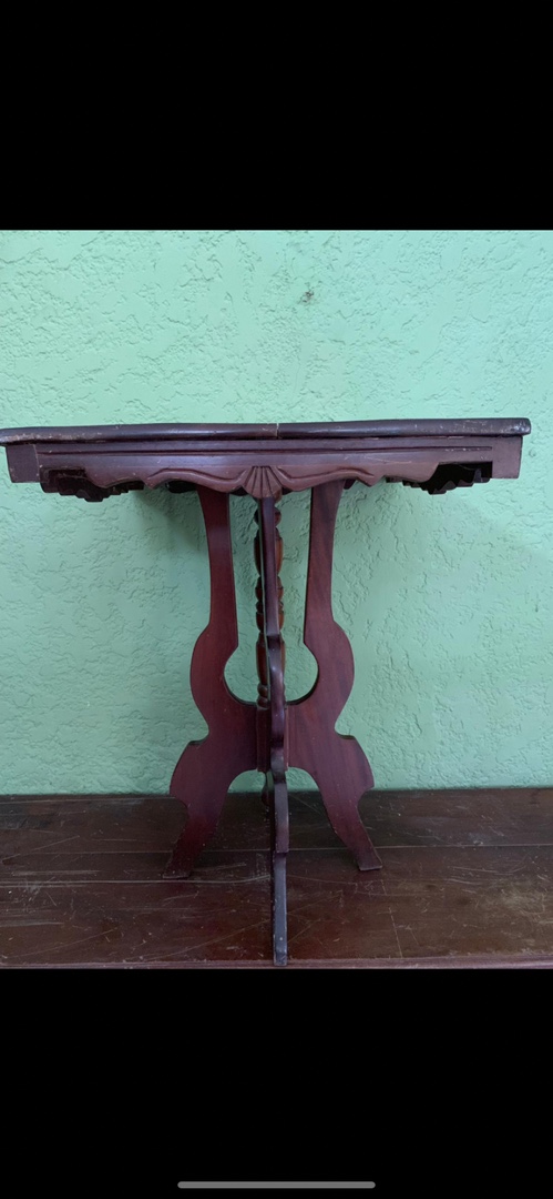 muebles y colchones - Mesa lateral o de área caoba 6800 0
