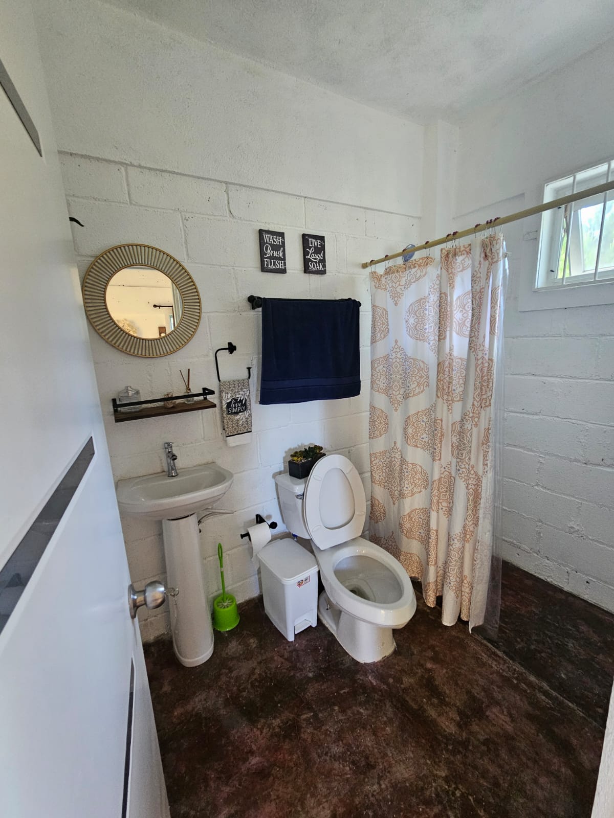 casas vacacionales y villas - Se Vende Villa en Altos del Caballo, Los Pinos, San Francisco de Macorís Macoris 2