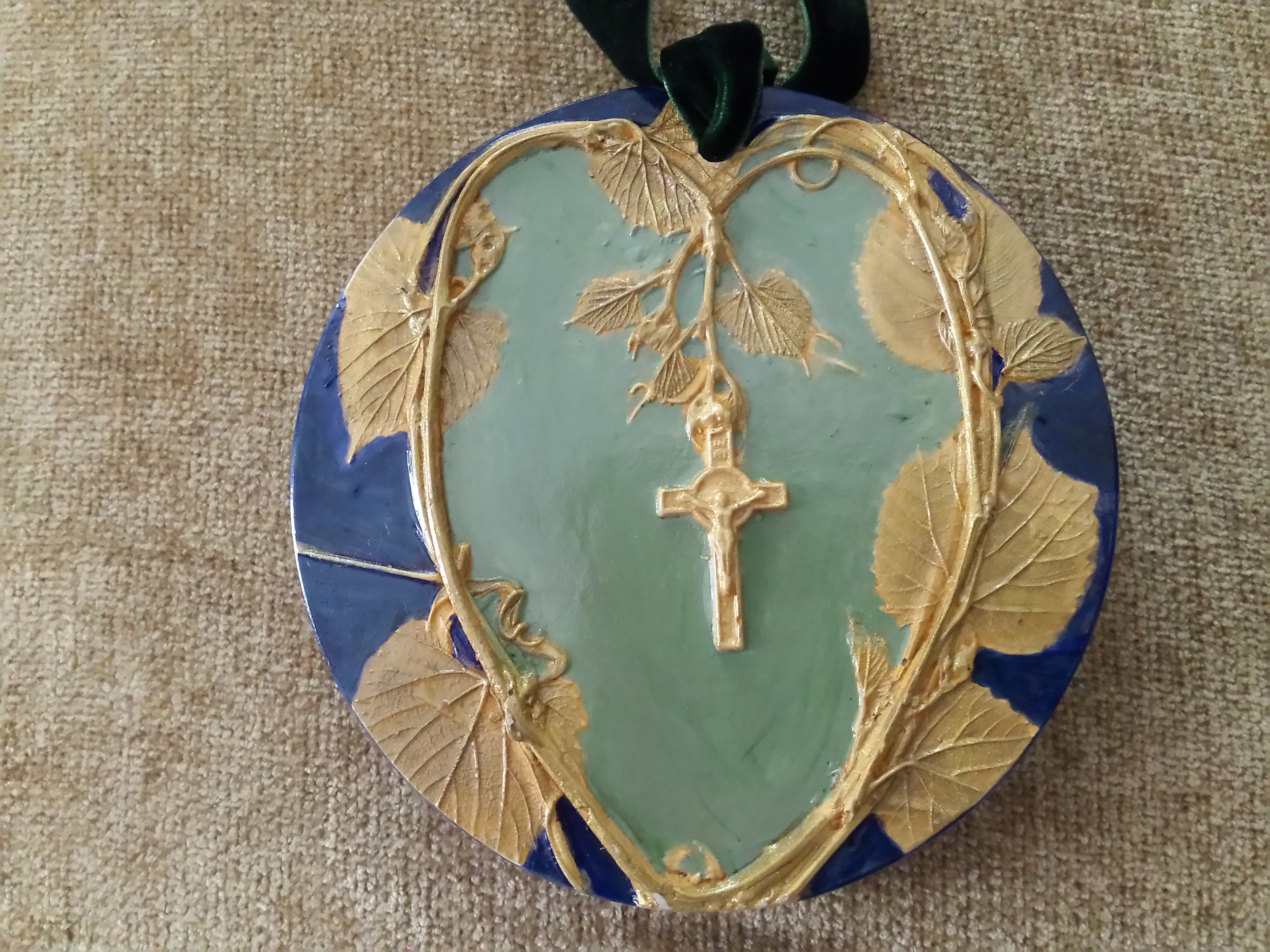arte y antigüedades - Arte con Crucifijo en Bajo Relieve Hecho en Yeso 8