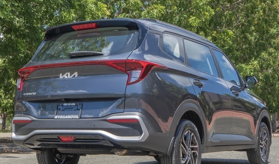 jeepetas y camionetas - En garantía como Nueva kia carens 4