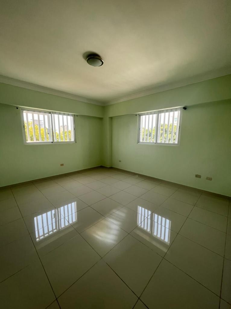 apartamentos - Se vende apartamento en Evaristo Morales 0
