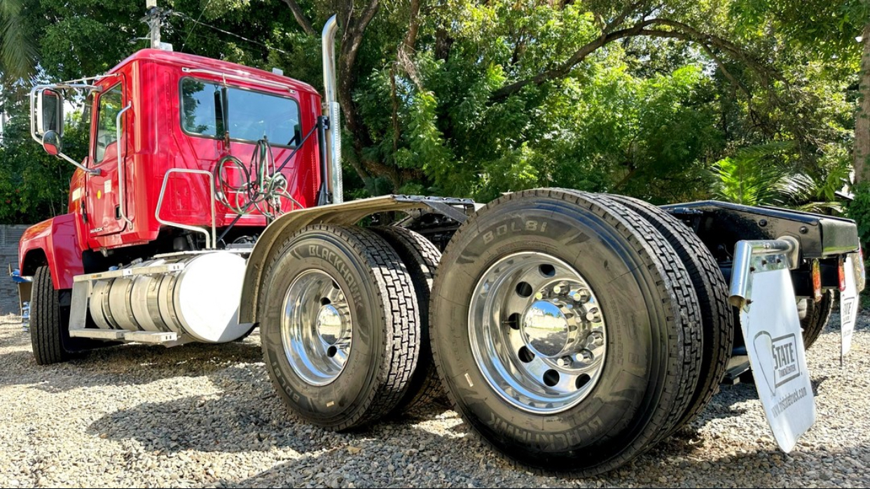 camiones y vehiculos pesados - “Se vende camión confiable, listo para trabajar”!! 5