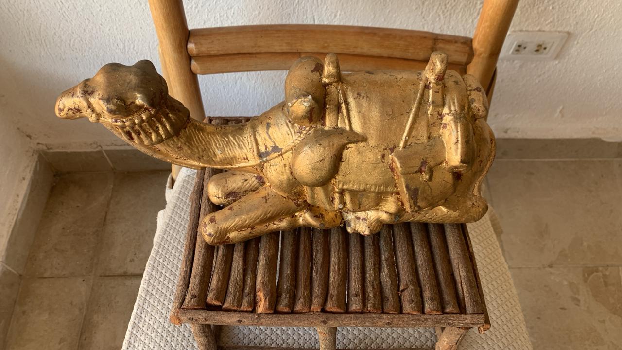 arte y antigüedades - Vendo este hermoso camello navideño  0