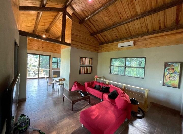 casas vacacionales y villas - Villa con Vista a la Ciudad de Jarabacoa  3