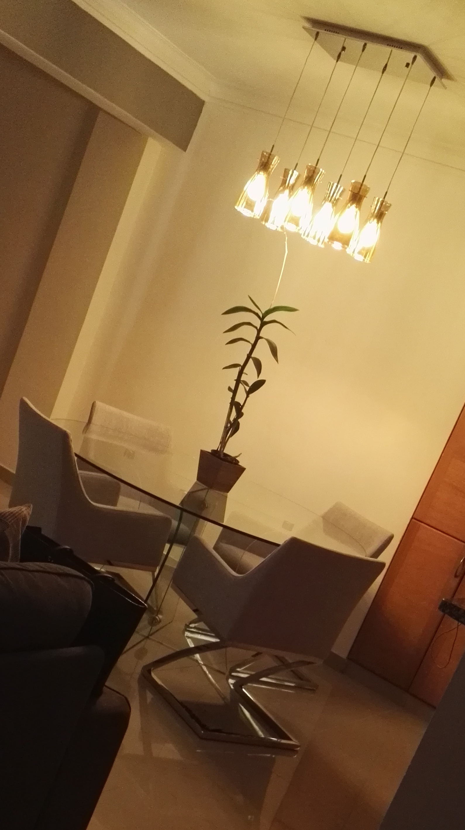 decoración y accesorios - MESA DE COMEDOR COMPLETAMENTE EN CRISTAL TRANSPARENTE (incluye 4 sillas) 1
