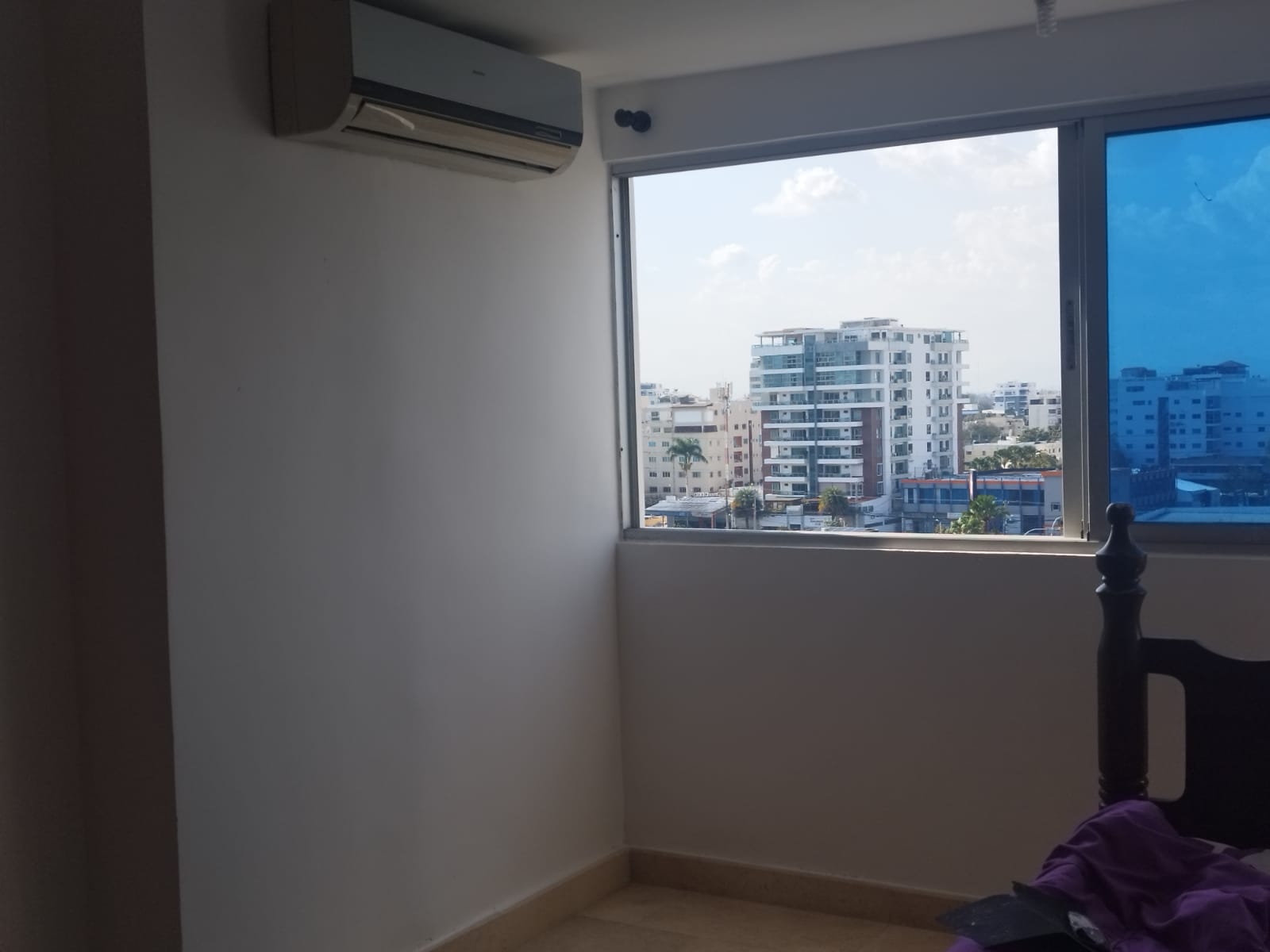apartamentos - En La Enriquillo Piso Alto en Torre Moderna, 2hab 2