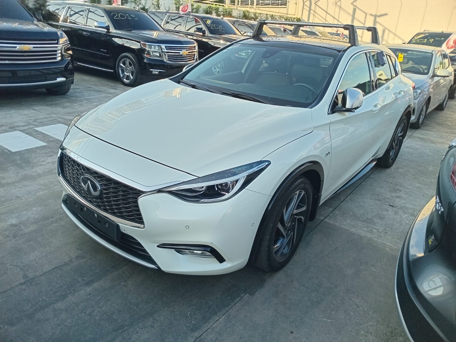 jeepetas y camionetas - Infiniti QX30 2019 0