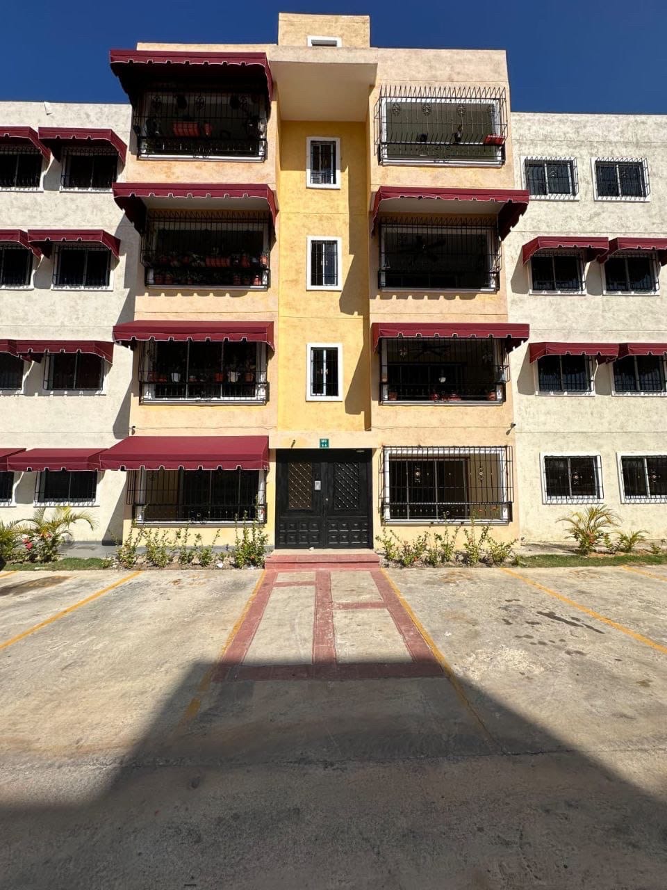 apartamentos - Apartamento en Venta de 90Mt2 en el KM18 próximo a la Autopista Duarte  0