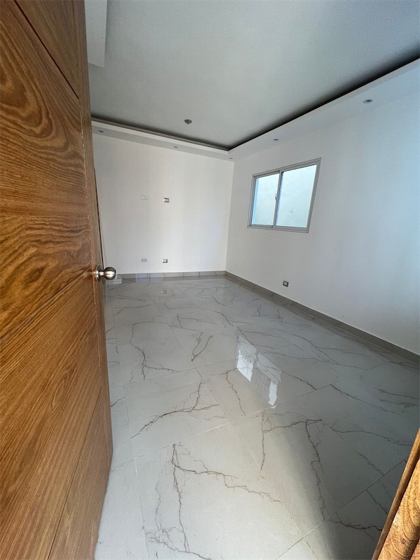 casas - Venta de casa en la autopista de san Isidro brisa oriental Santo Domingo este 2