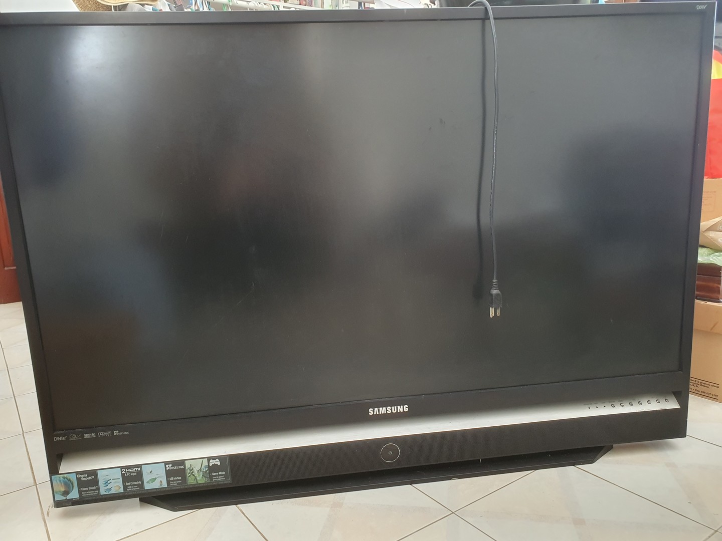 tv - Samsung semi-plana, 52 pulg., excelente estado. 0