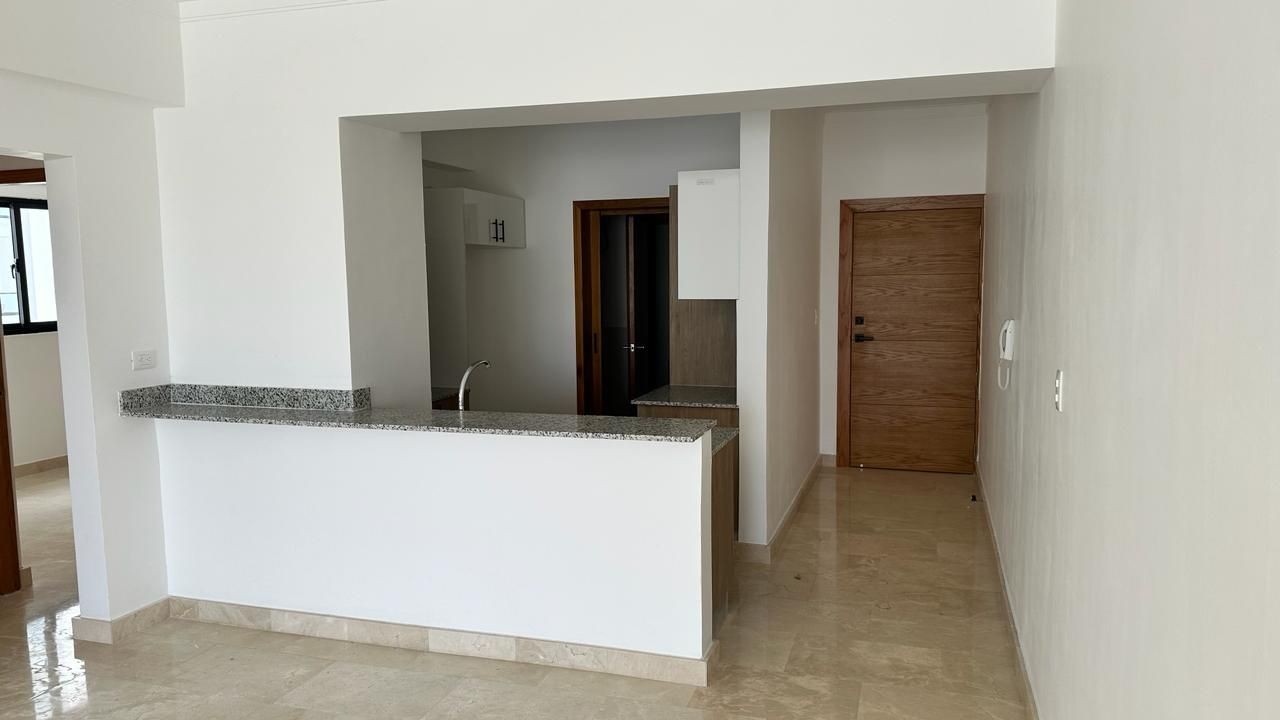 apartamentos - Apartamento en venta serralles. Amplio apartamento de dos habitaciones en piso 5 5