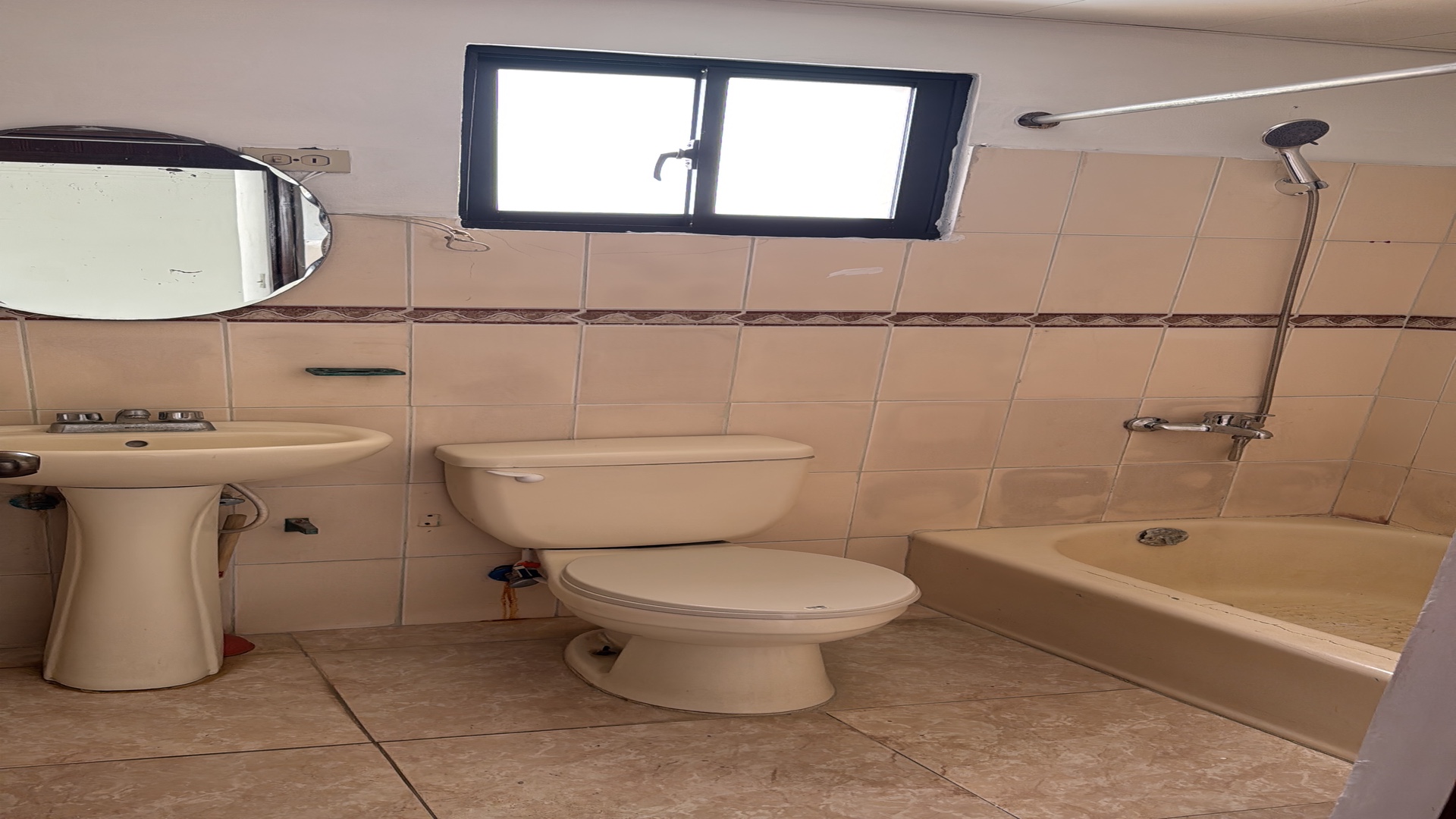 apartamentos - Se renta apartamento en Reparto de 3 Ojos
Santo Domingo Este
 7
