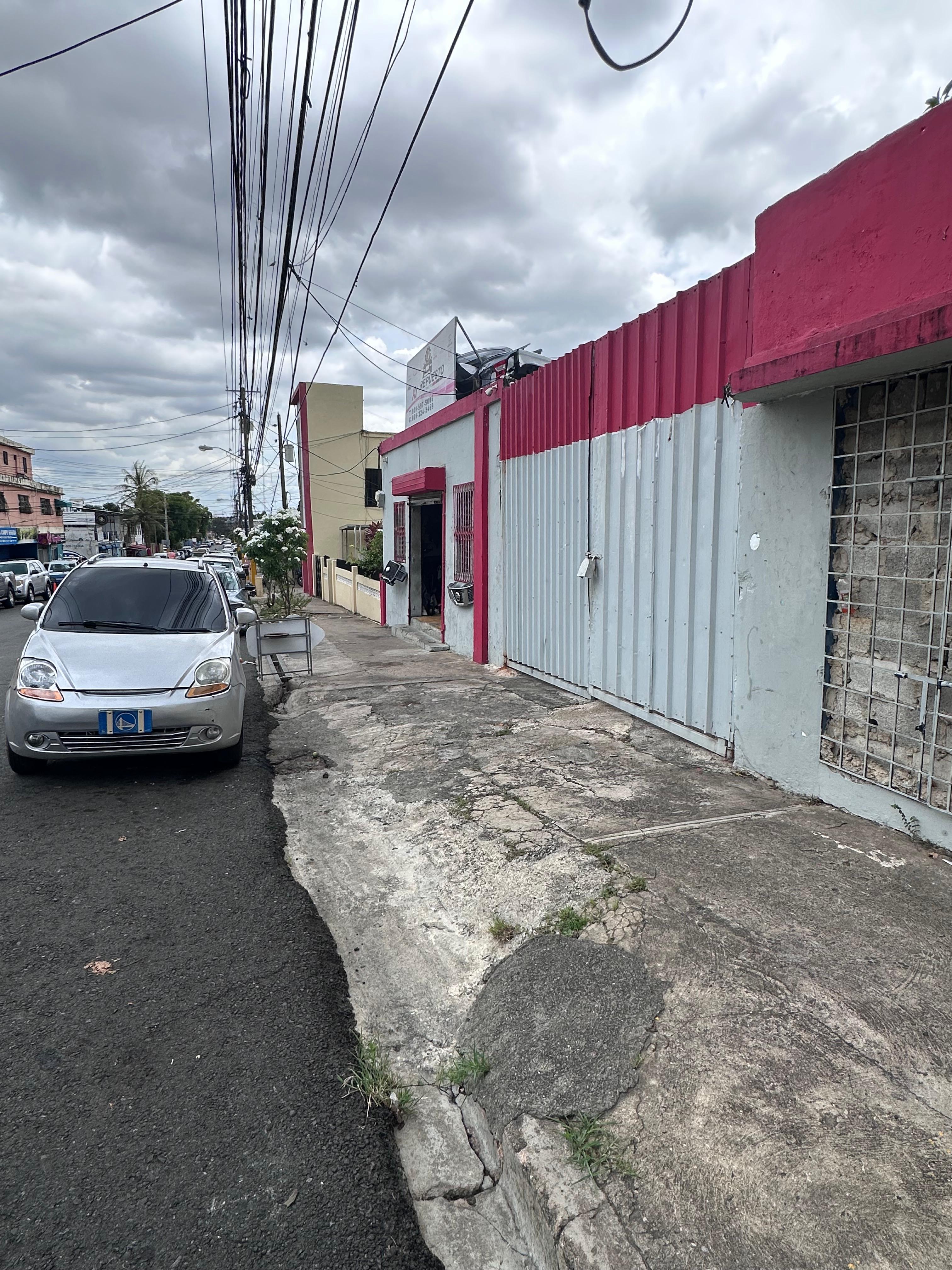 solares y terrenos - Solar con mejora en venta en Santo domingo este 1