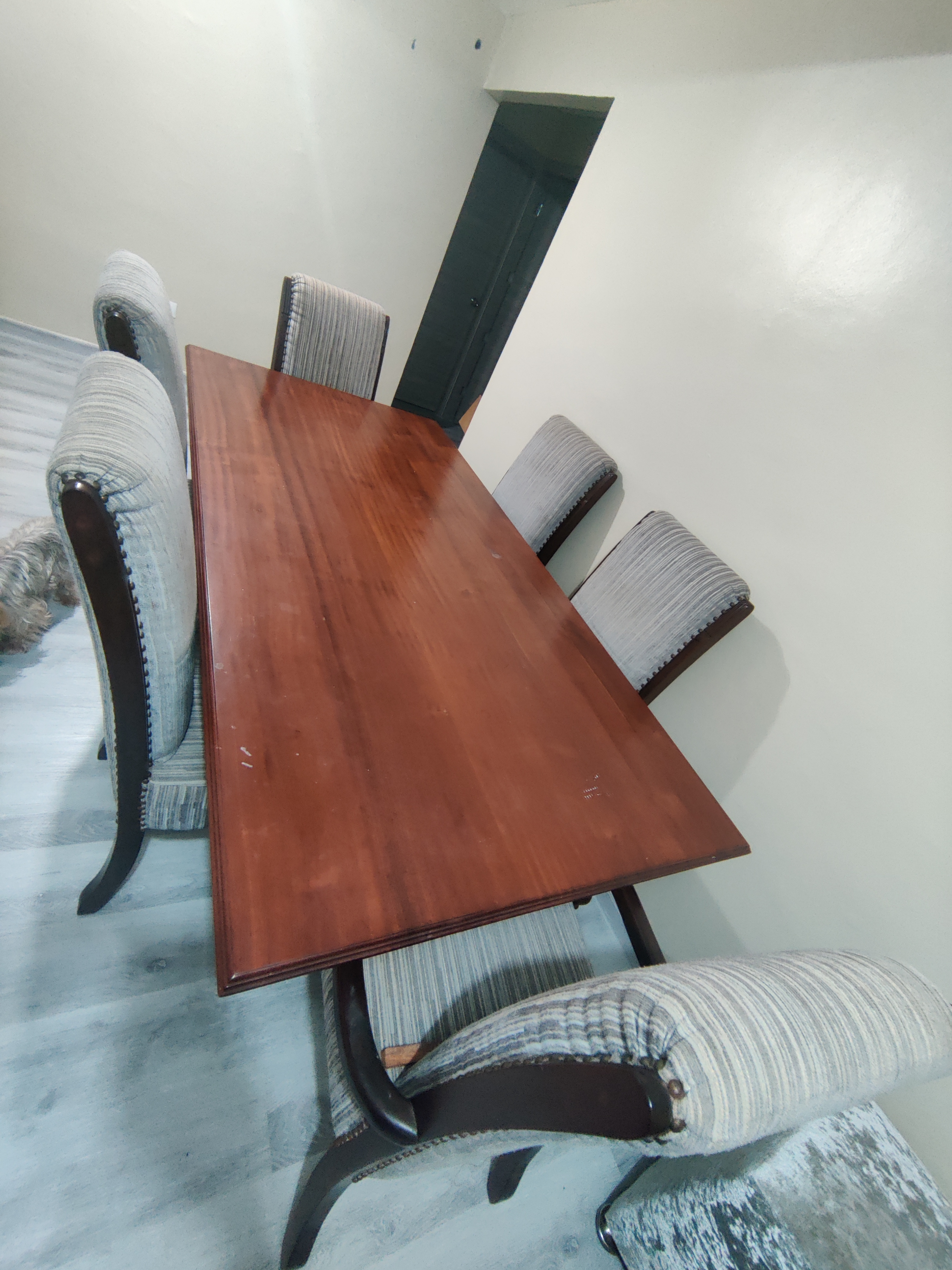 muebles y colchones - Comedor de 6 sillas en caoba centenaria 1