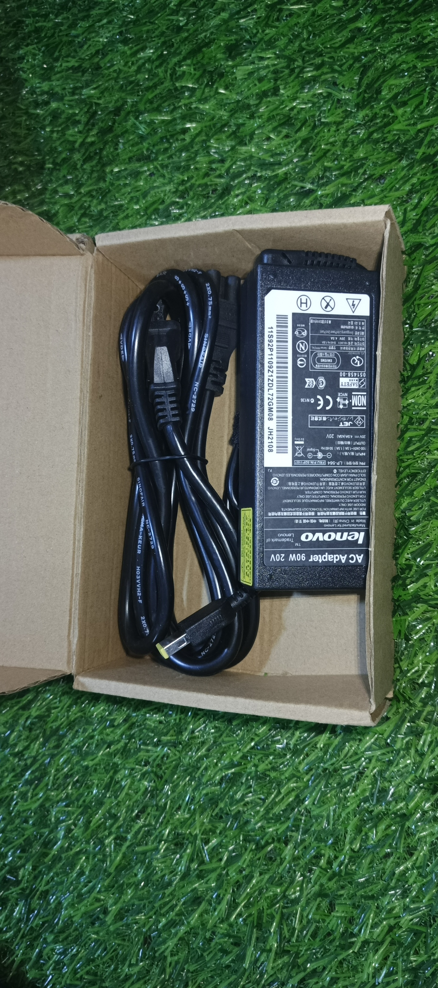 computadoras y laptops - Cargador USB Lenovo 3