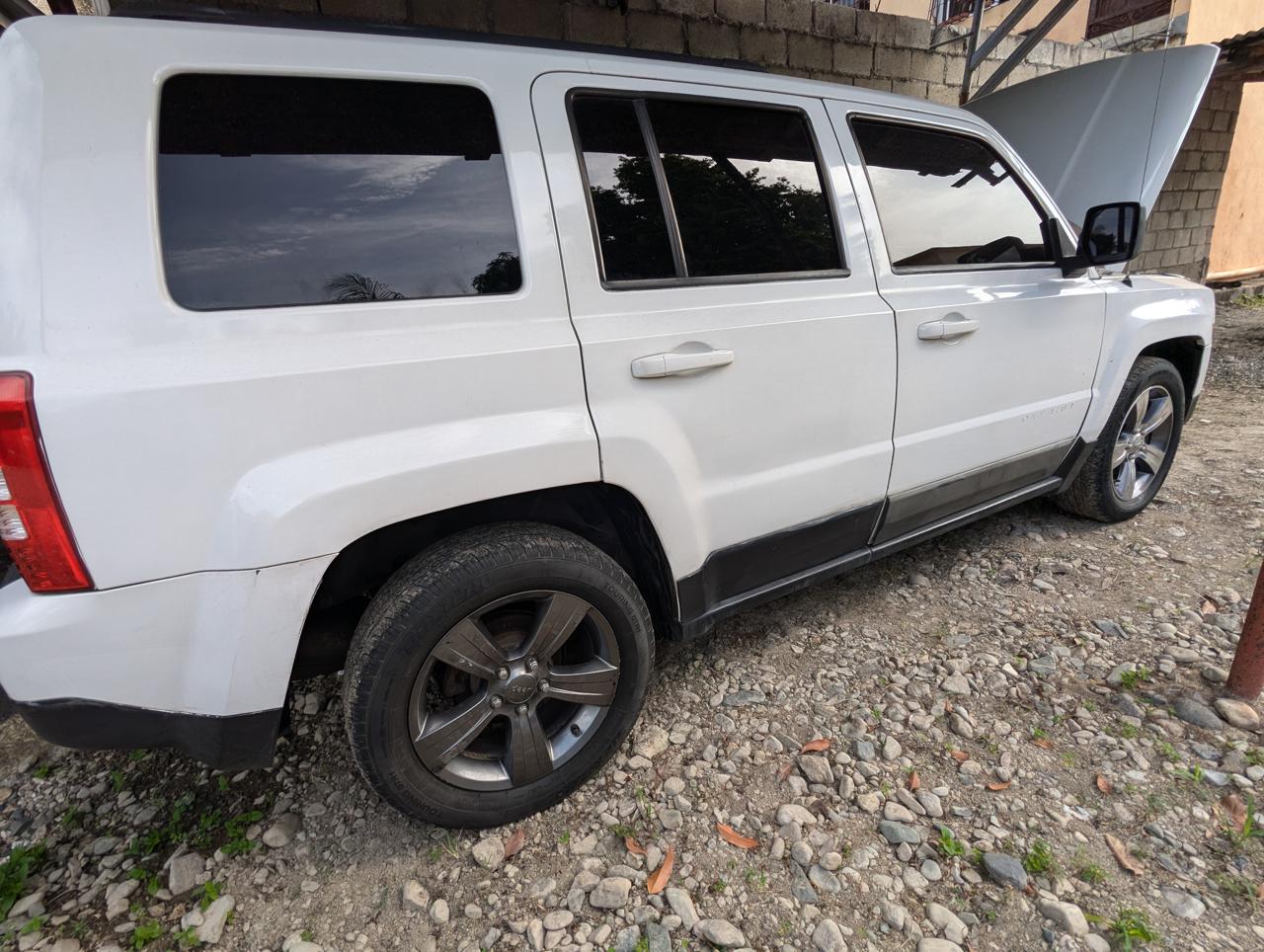 jeepetas y camionetas - Jeep Patriot 2012 4x4 (395mil) 8