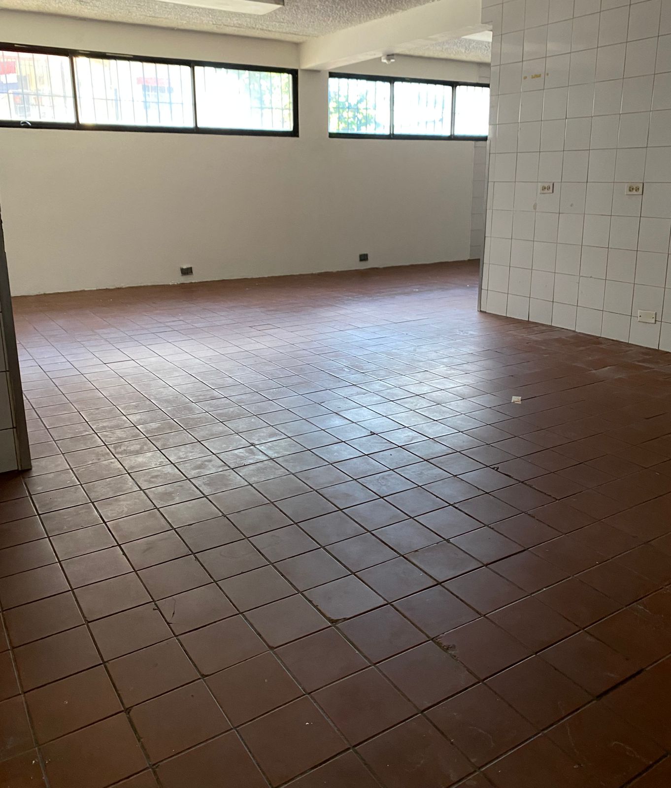 oficinas y locales comerciales -  Local Comercial en Julita Morales, Alquile   1