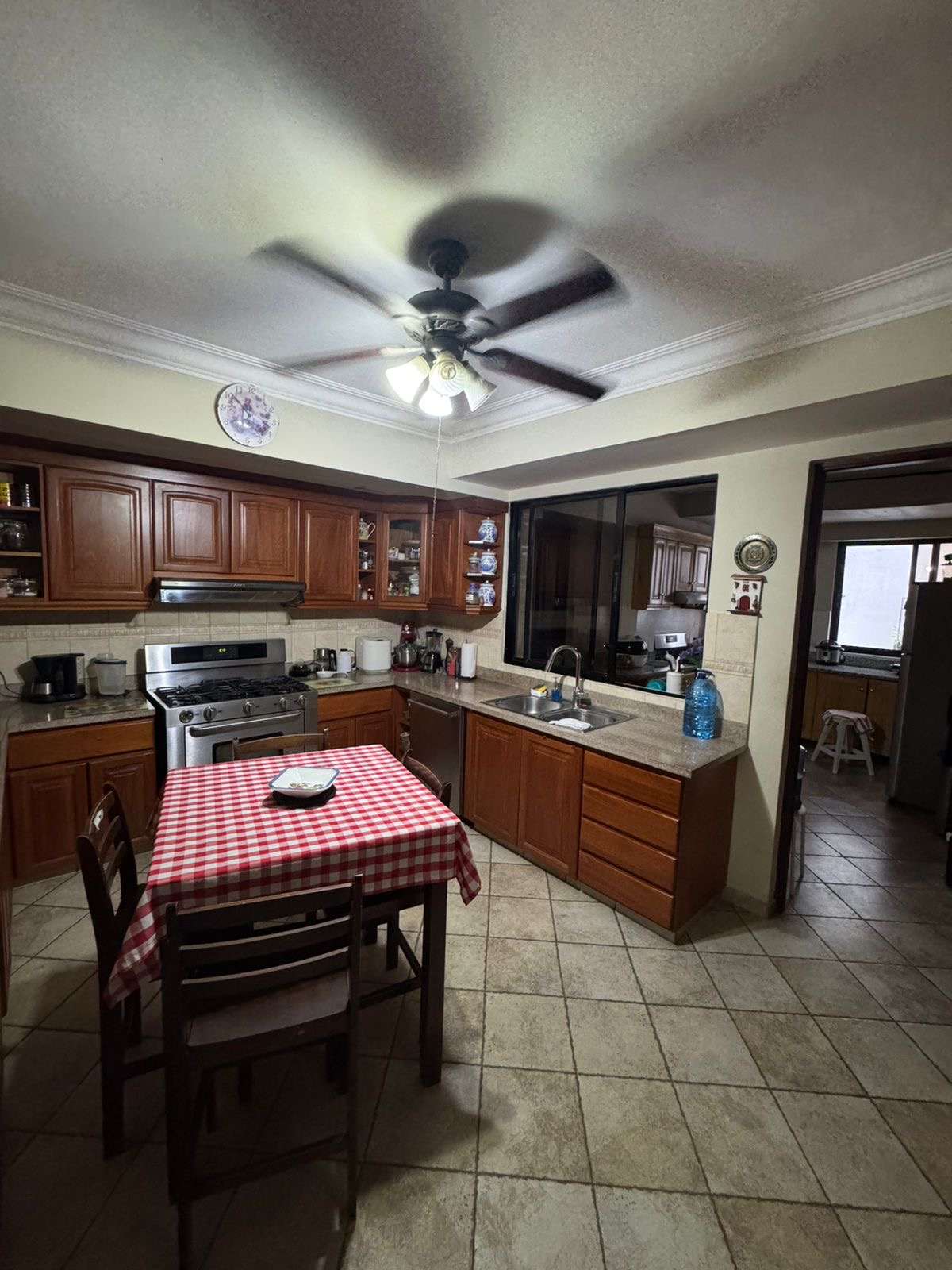 apartamentos - Apto Venta Serralles  piso 5  con 3 habitaciones 3 5