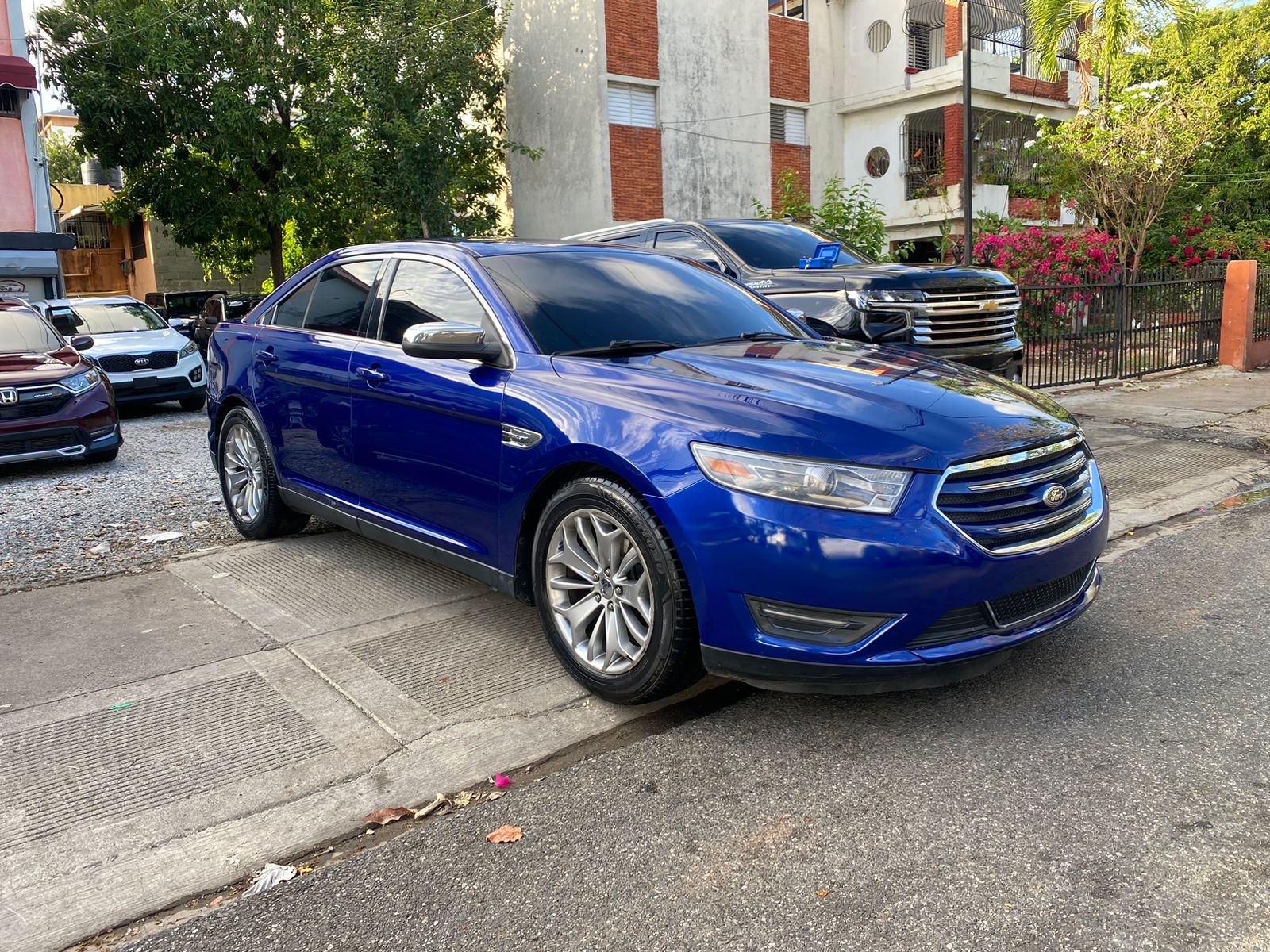 carros - venta Ford Taurus 2013 1