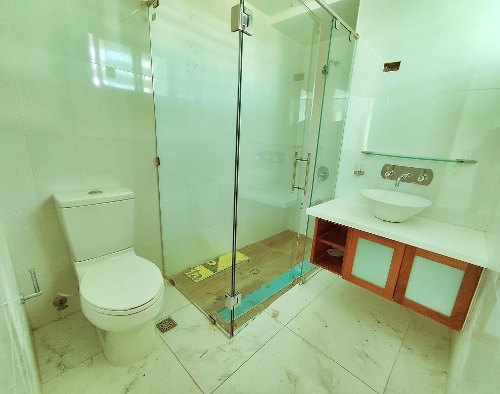 apartamentos - Piso alto de venta en La Esmeralda 5
