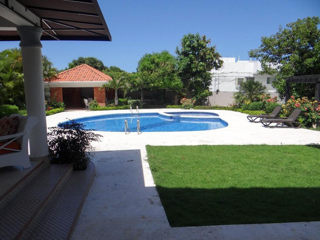 casas vacacionales y villas - Venta de Villa en puerto plata de 1.172mts2 con piscina República Dominicana 1