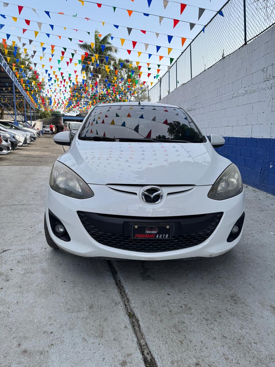 carros - MAZDA DEMIO 1