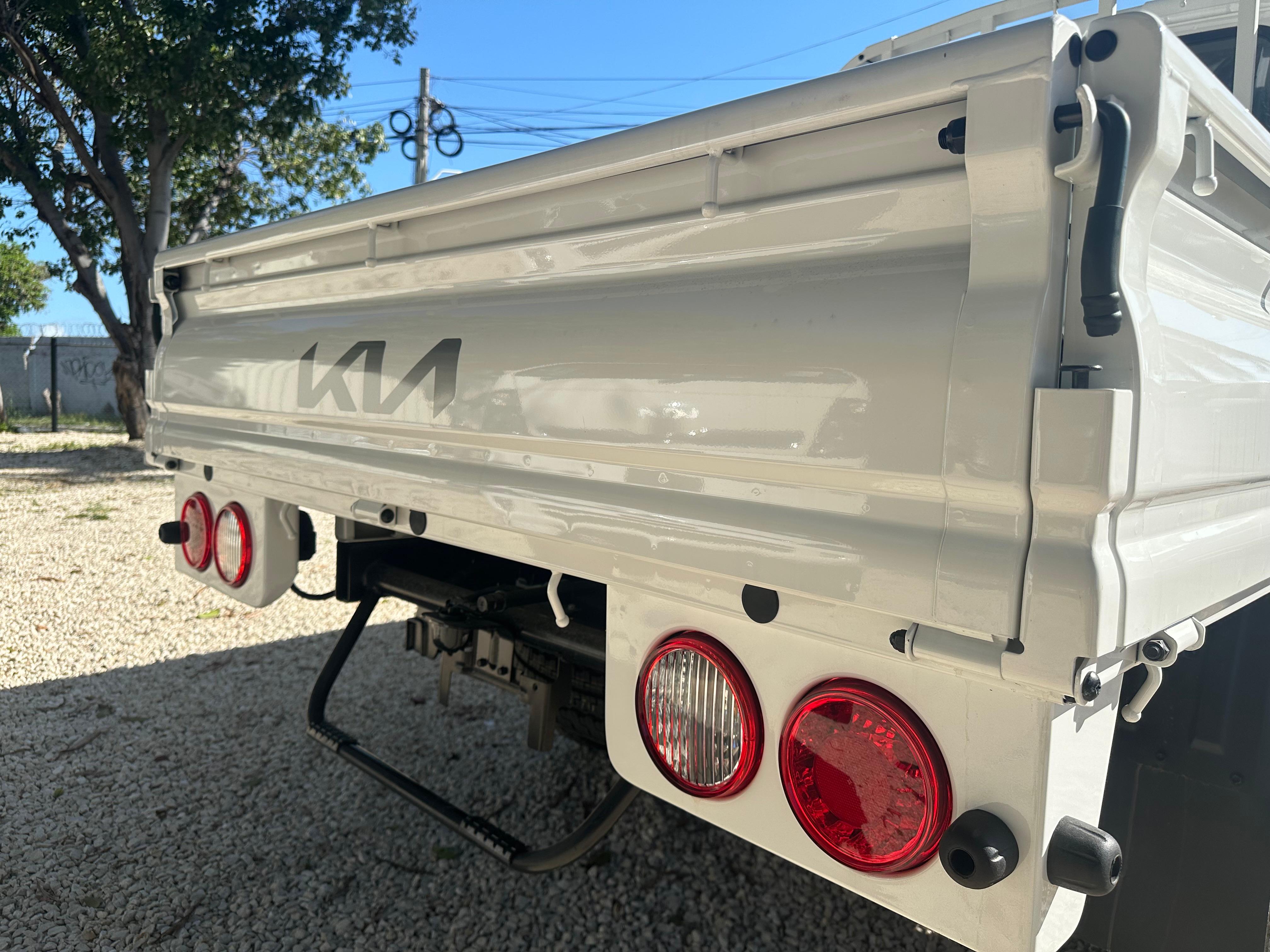 camiones y vehiculos pesados - KIA K2700 2 CABINA 4WD 2026 3