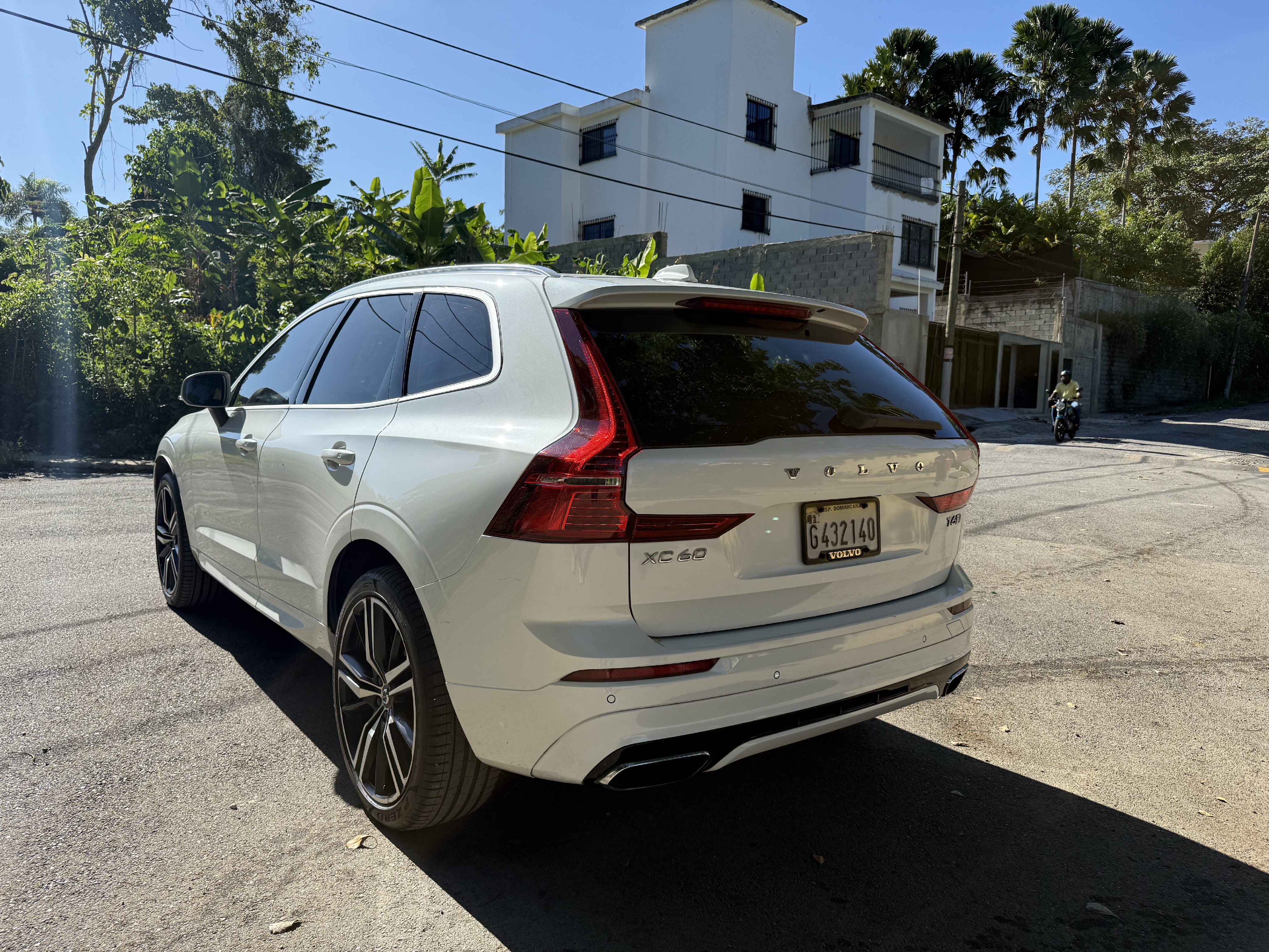 jeepetas y camionetas - Volvo XC 60 (T6 R Design) 4