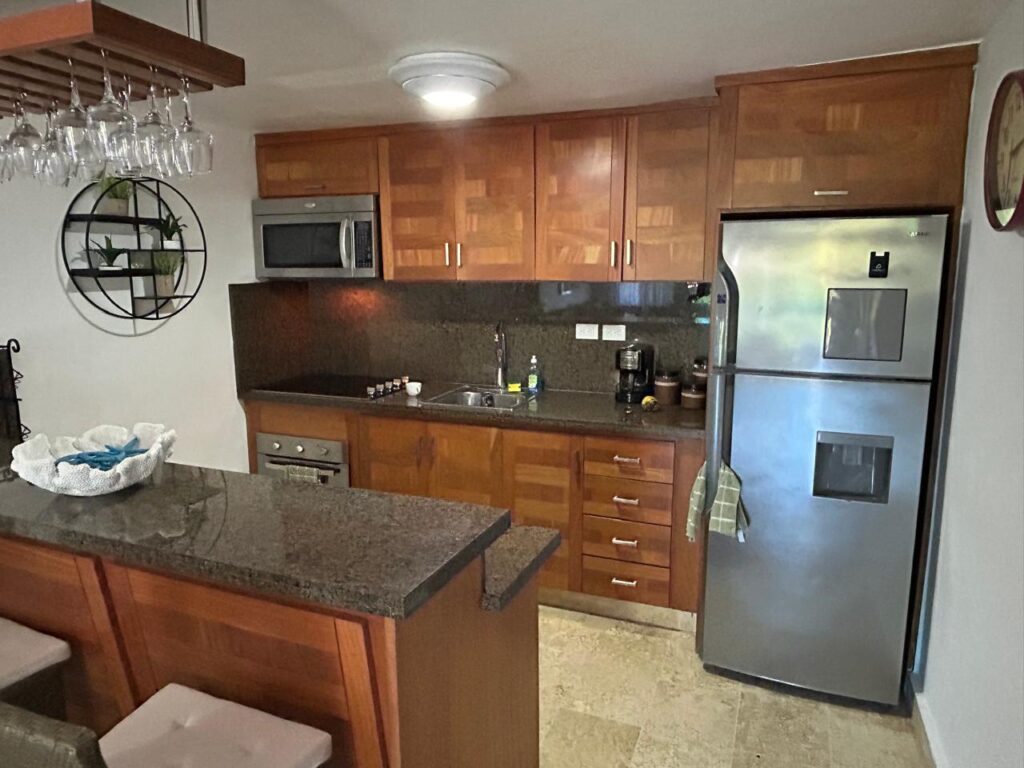 apartamentos - 1662- APTO.  EN PLAYA DORADA, PTO. PTA.  3