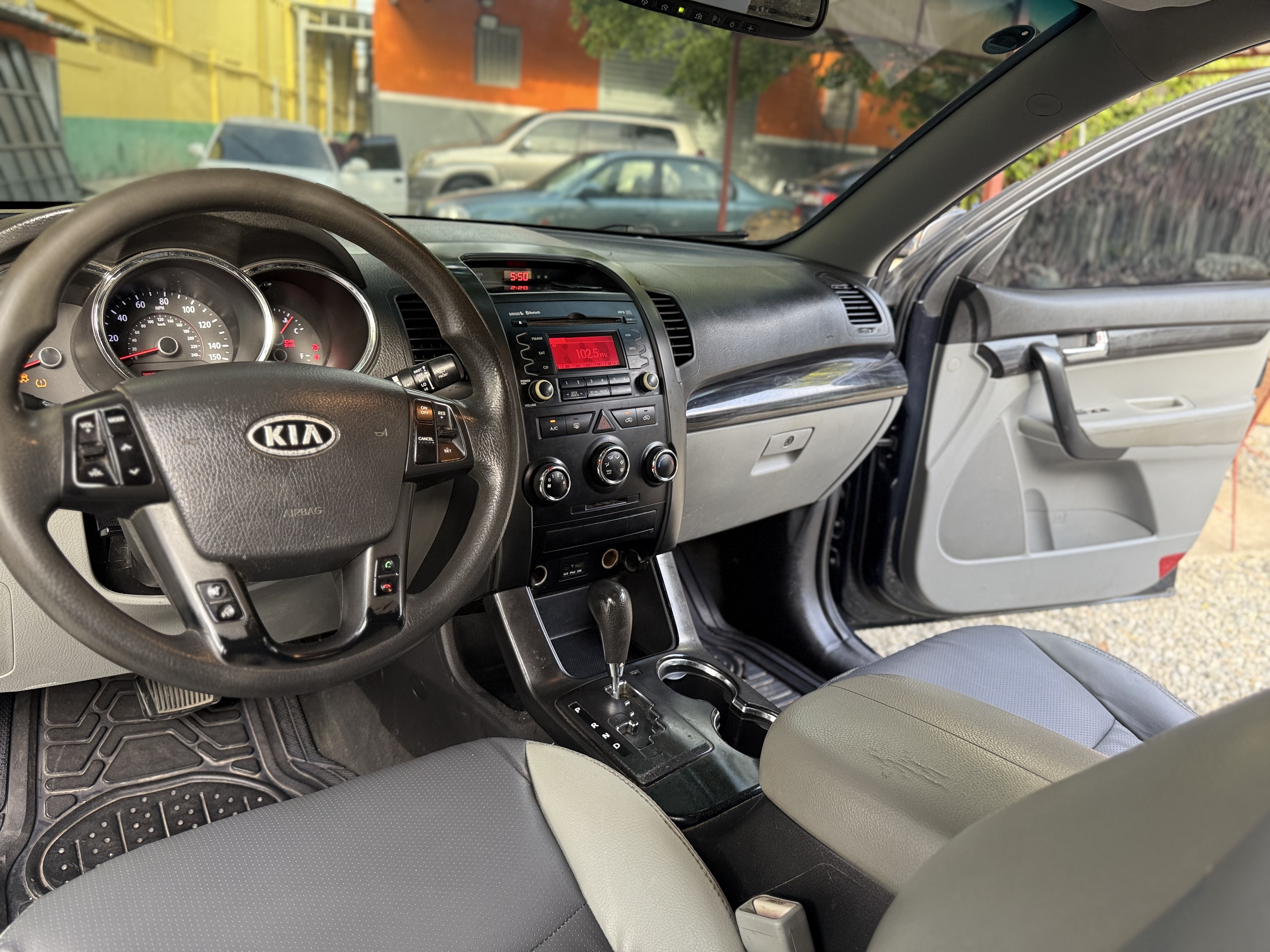 jeepetas y camionetas - Kia sorento 2012 Dohc 3 filas 4 cilindros 4x2  4