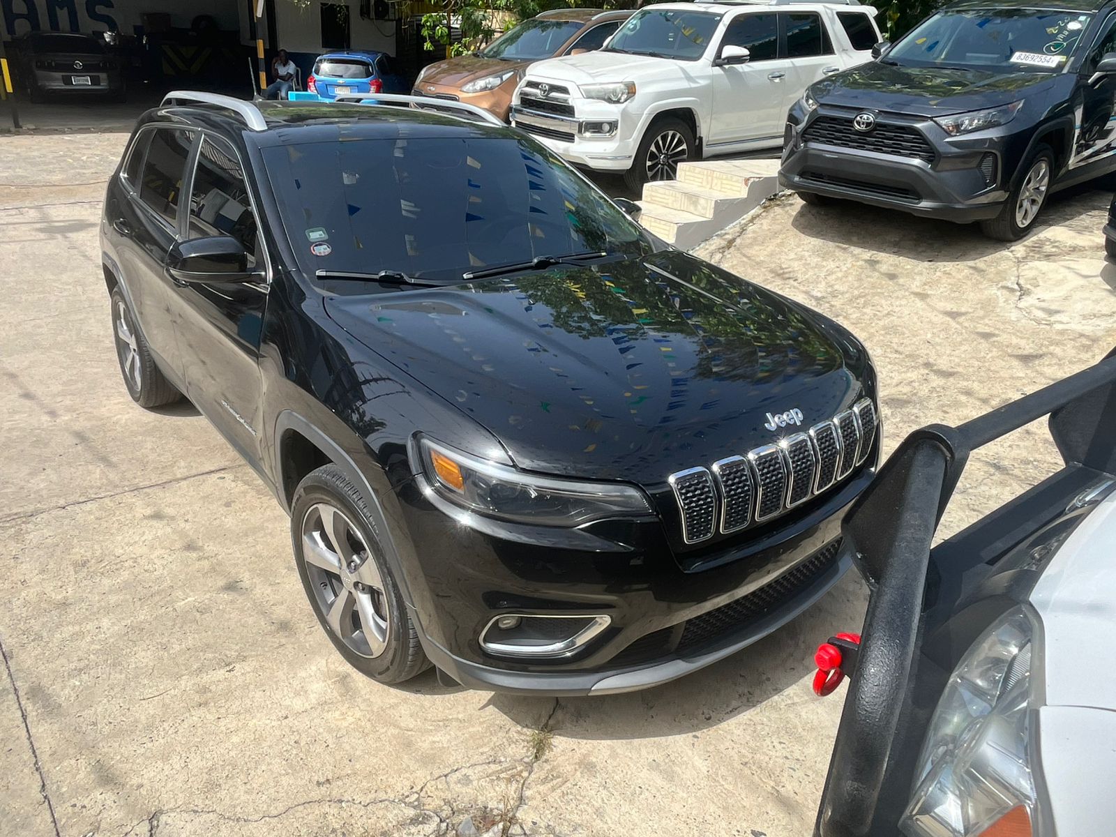 jeepetas y camionetas - Jeep Cherokee limited 2019 0