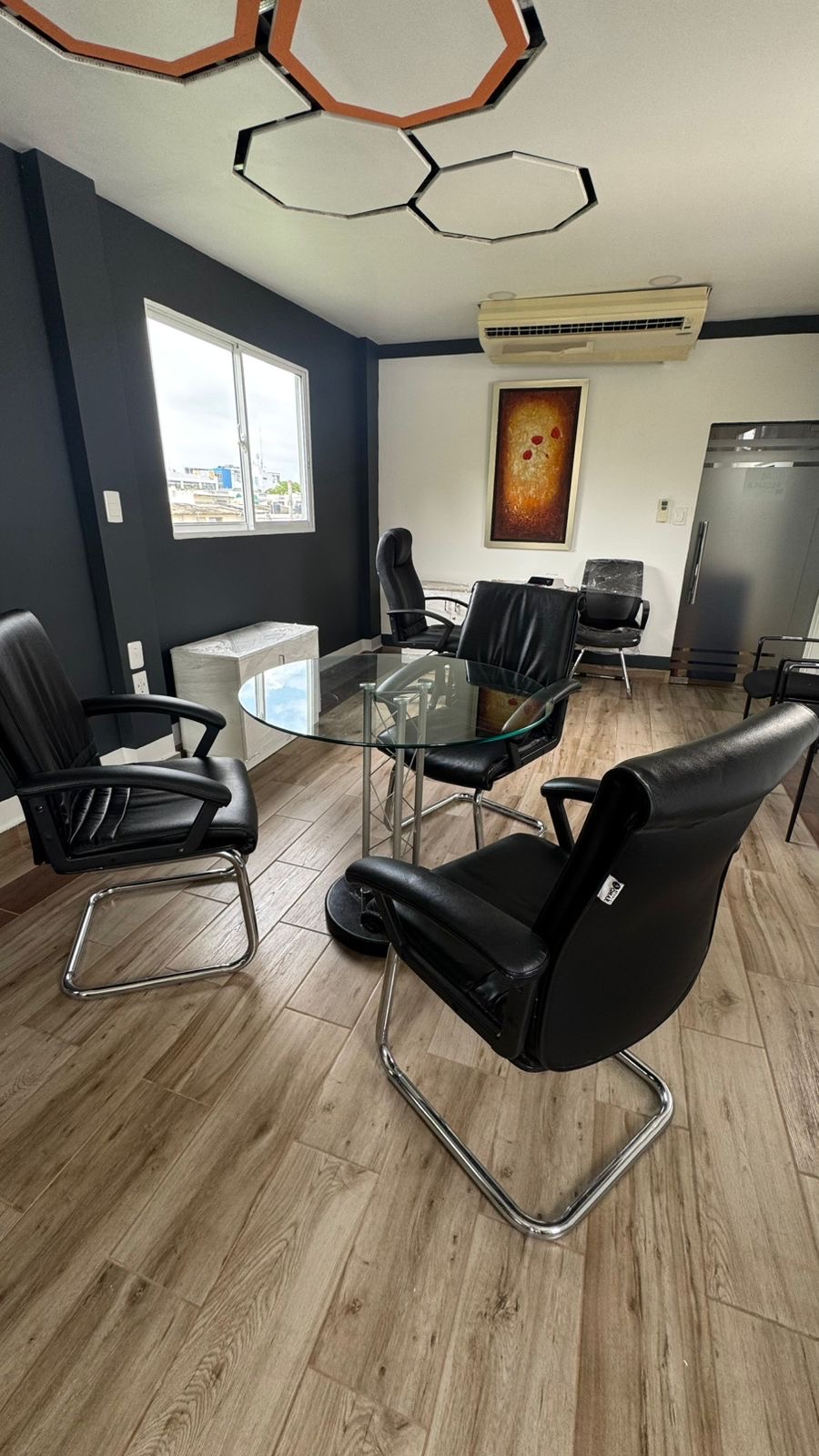 oficinas y locales comerciales - ALQUILER DE OFICINA AMUEBLADA 1