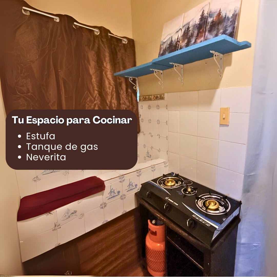 habitaciones y viviendas compartidas - Habitación Amueblada. Zona Colonial. Con su Baño, Cocina y servicios. 3