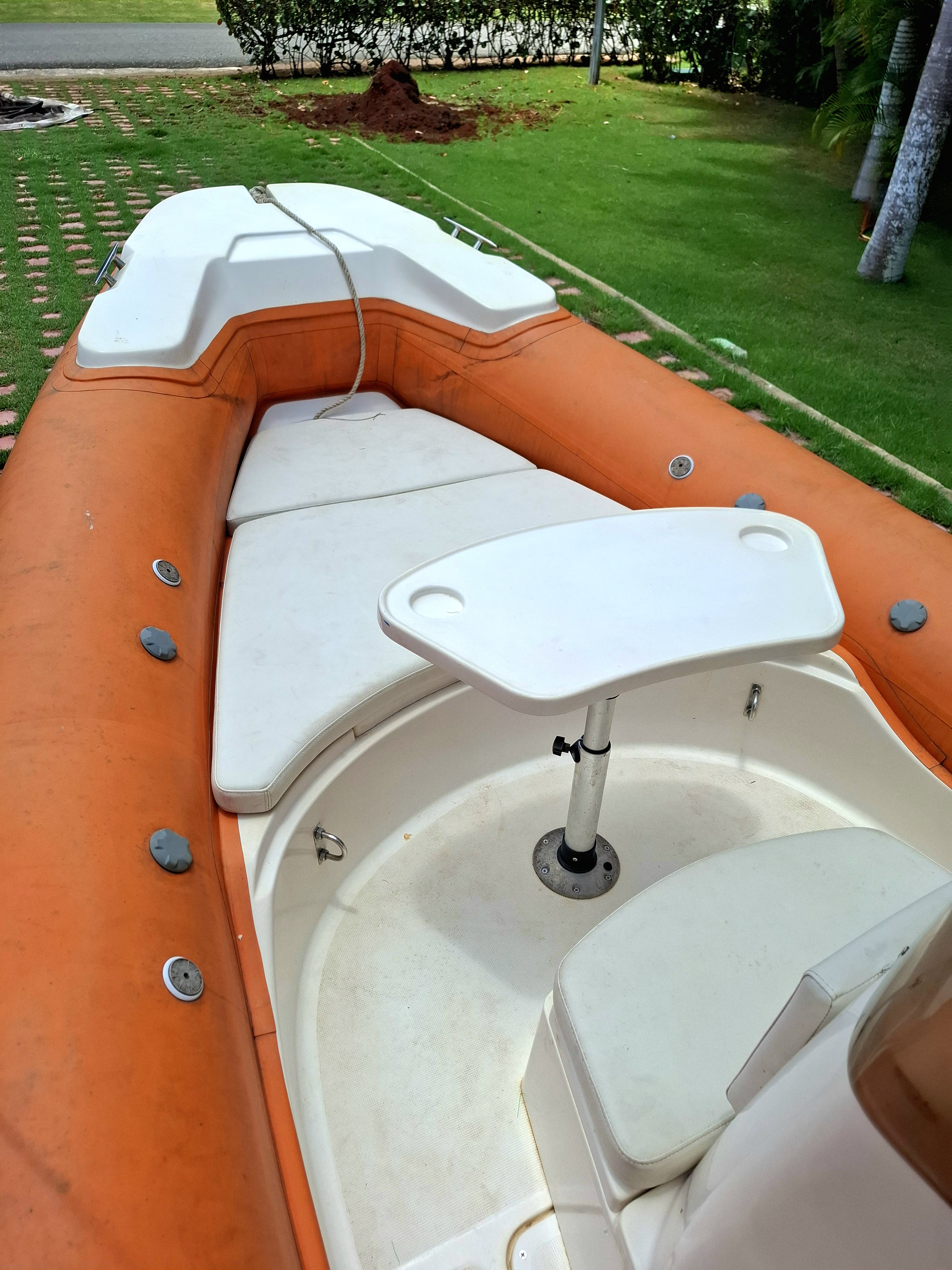 botes - Bote Zodiac 8