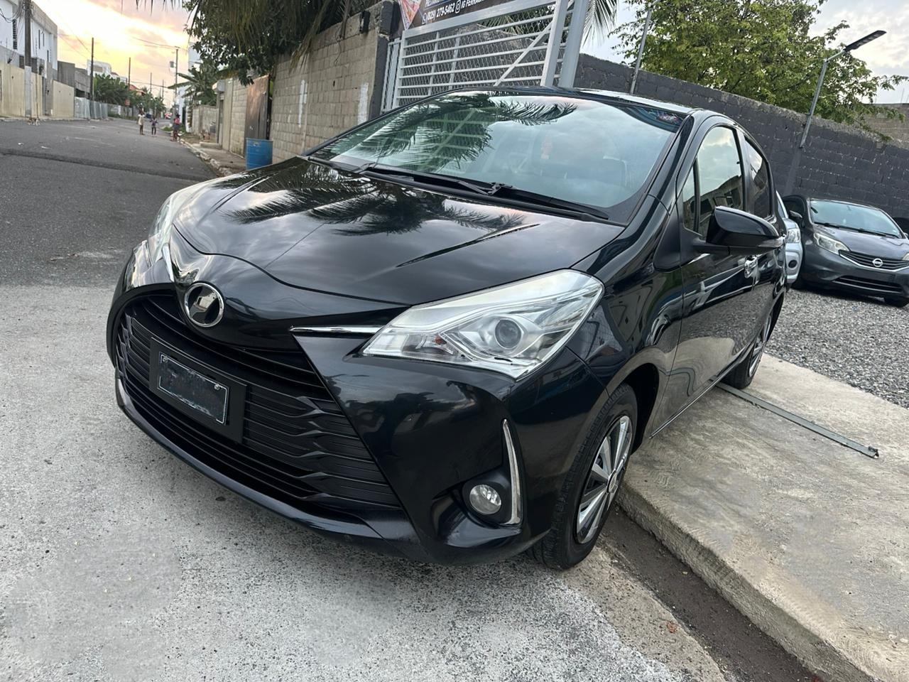 carros - Toyota Vitz 2019 4