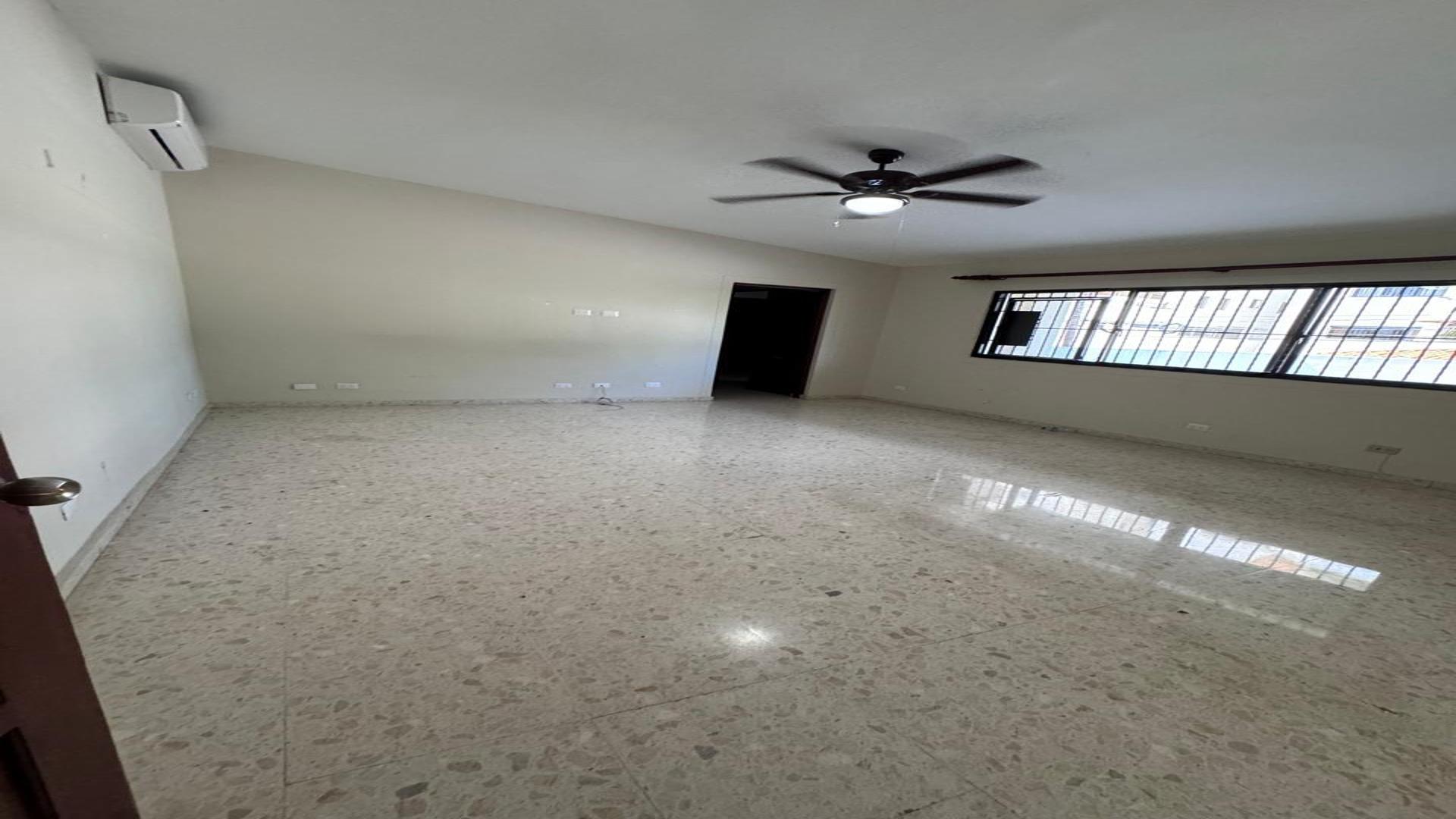 casas - Casa en Alquiler de 4 habitaciones en Paraiso 5