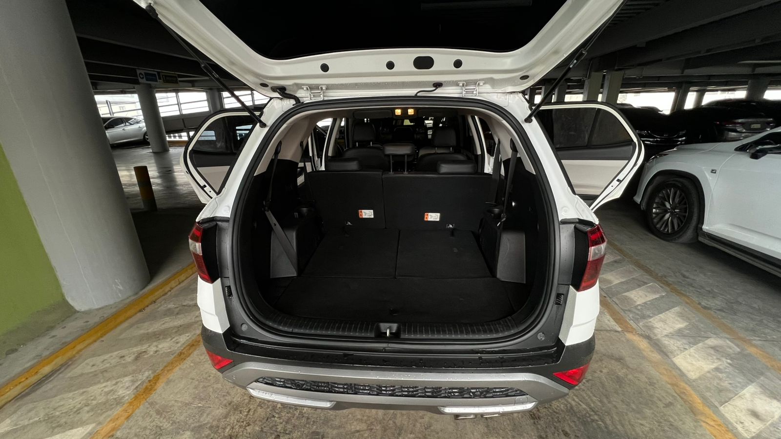jeepetas y camionetas - Hyundai Cantus LUX 2022 7