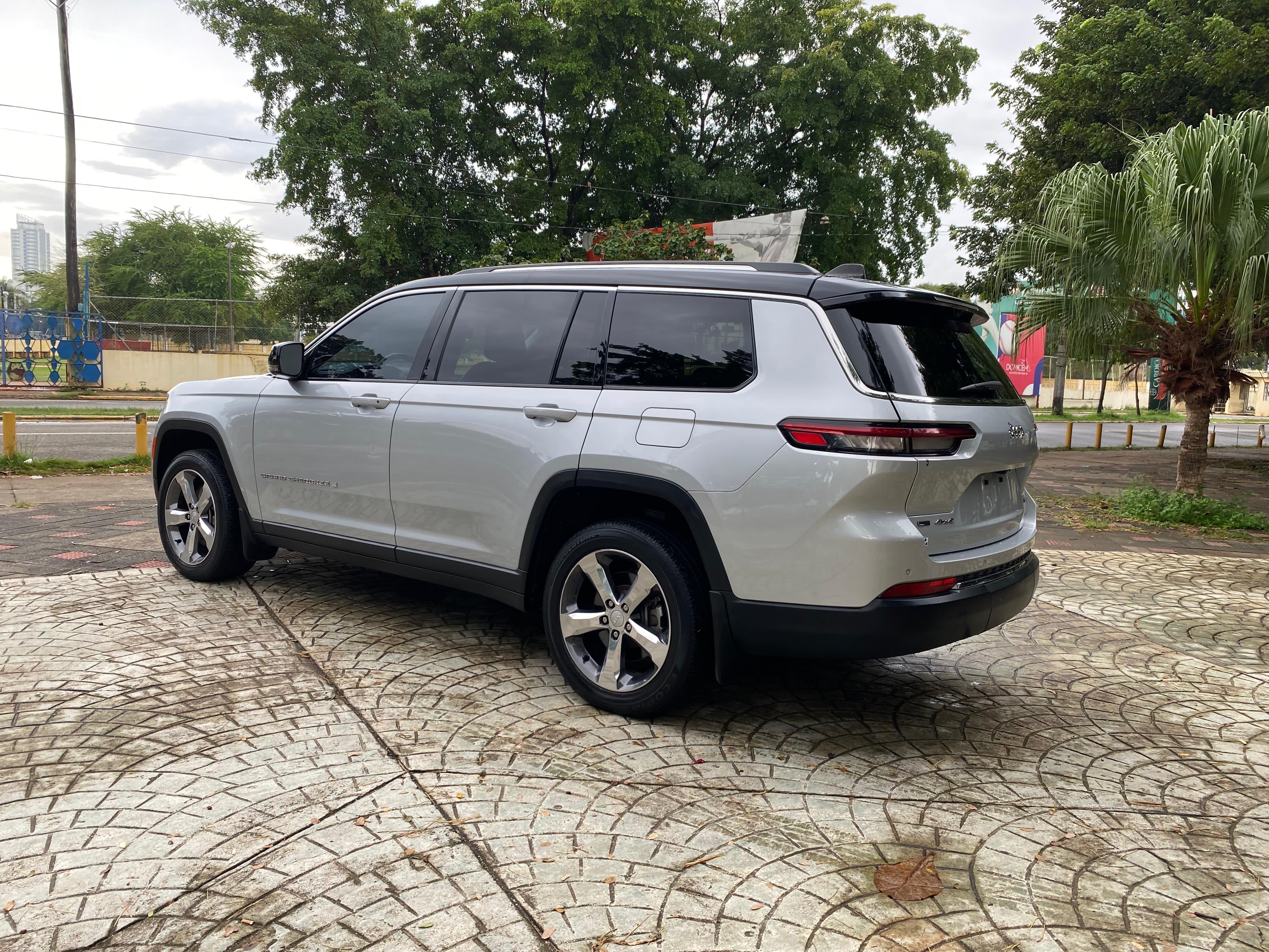 jeepetas y camionetas - JEEP GRAND CHEROKEE L 2022  5